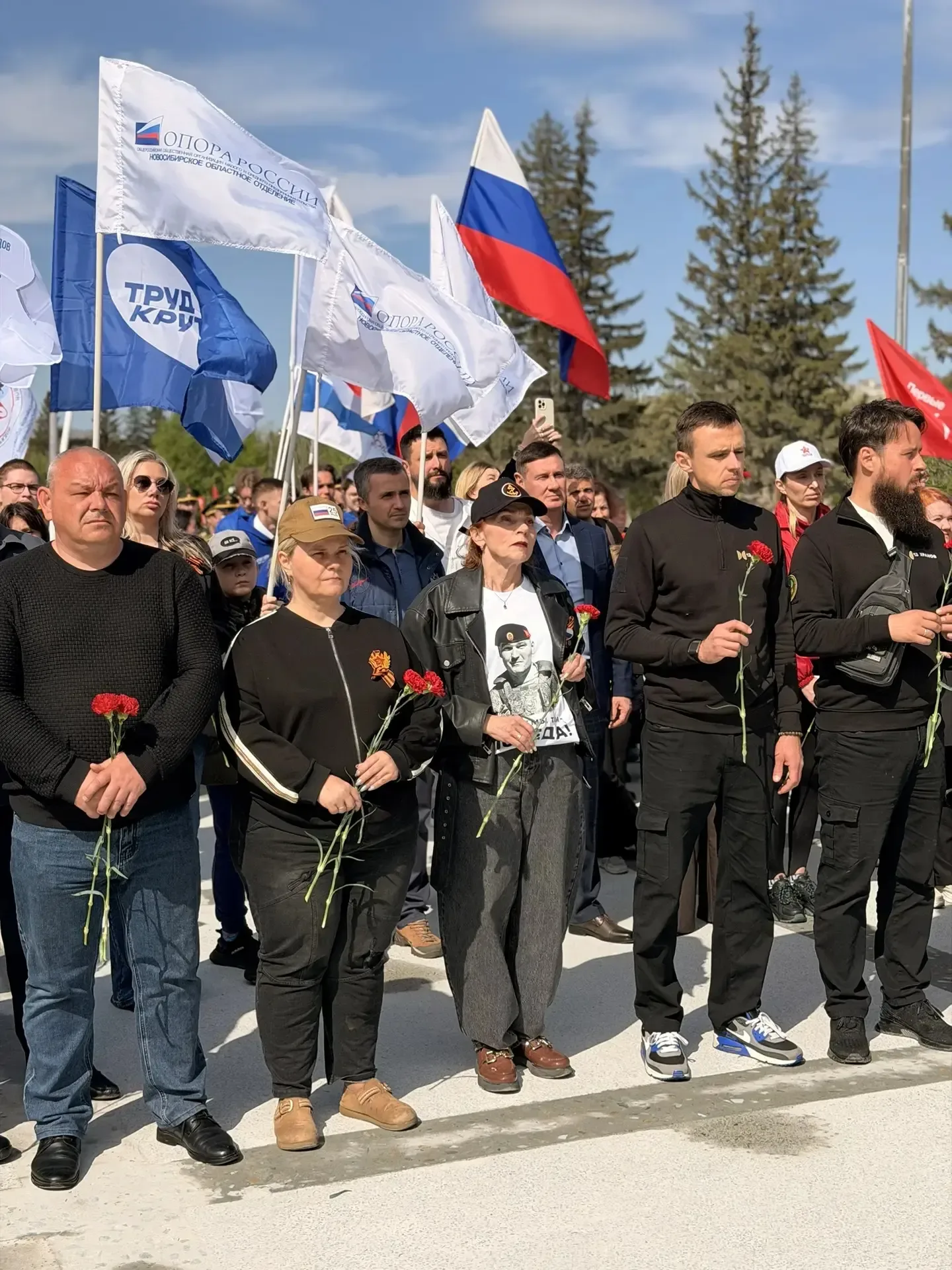 От Владивостока до Донецка: колонна автопробега «Одна Родина – одна семья» прибыла в столицу Сибири 