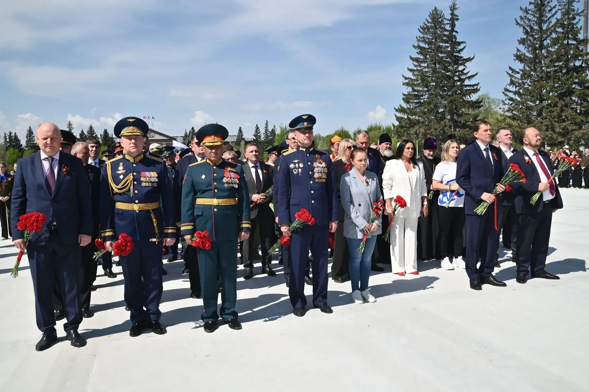 9 мая 2026 года на мемориальном комплексе «Монумент Славы» в Новосибирске состоялось торжественное м