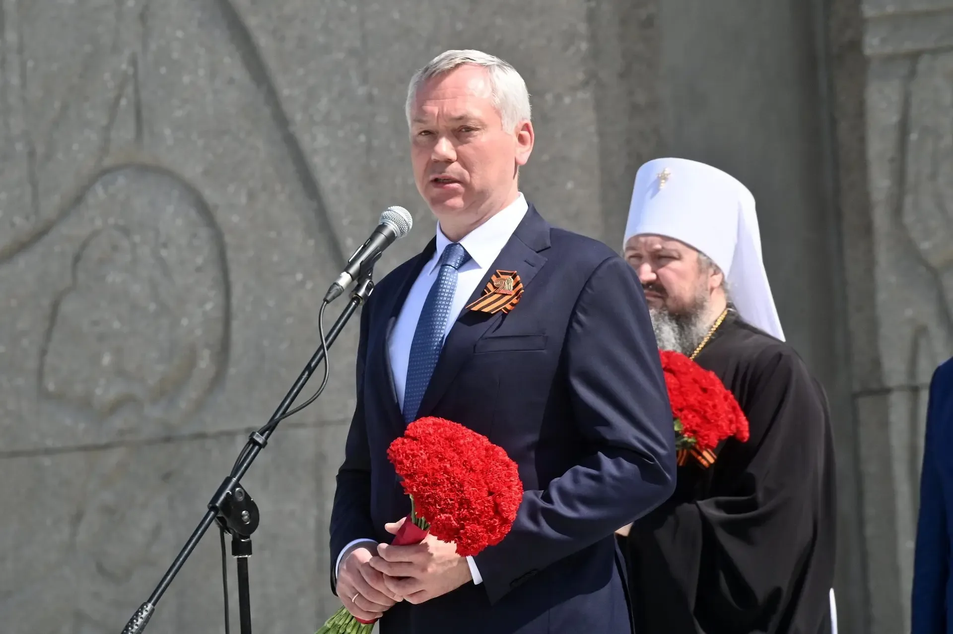 9 мая 2026 года на мемориальном комплексе «Монумент Славы» в Новосибирске состоялось торжественное м