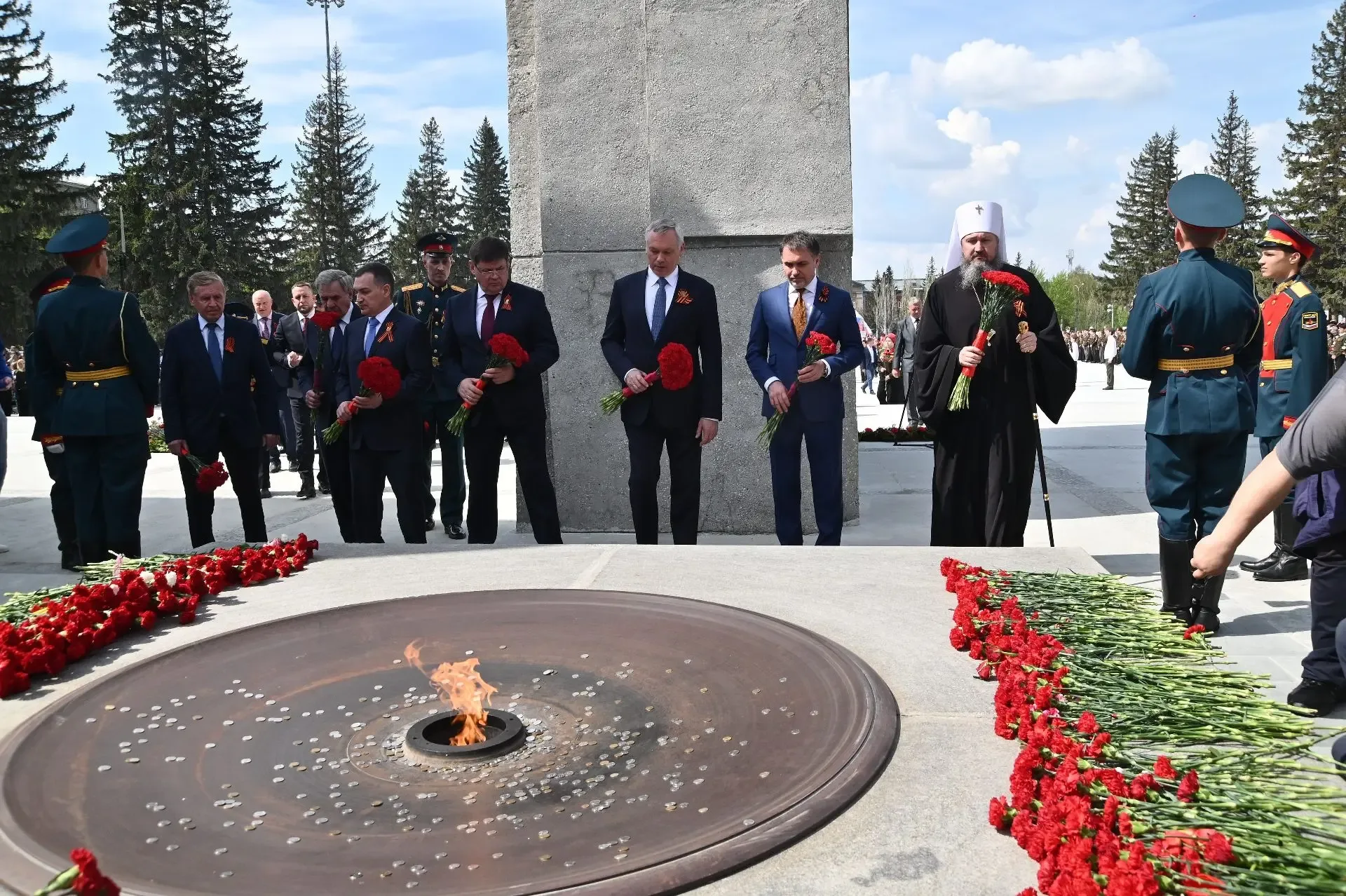 9 мая 2026 года на мемориальном комплексе «Монумент Славы» в Новосибирске состоялось торжественное м