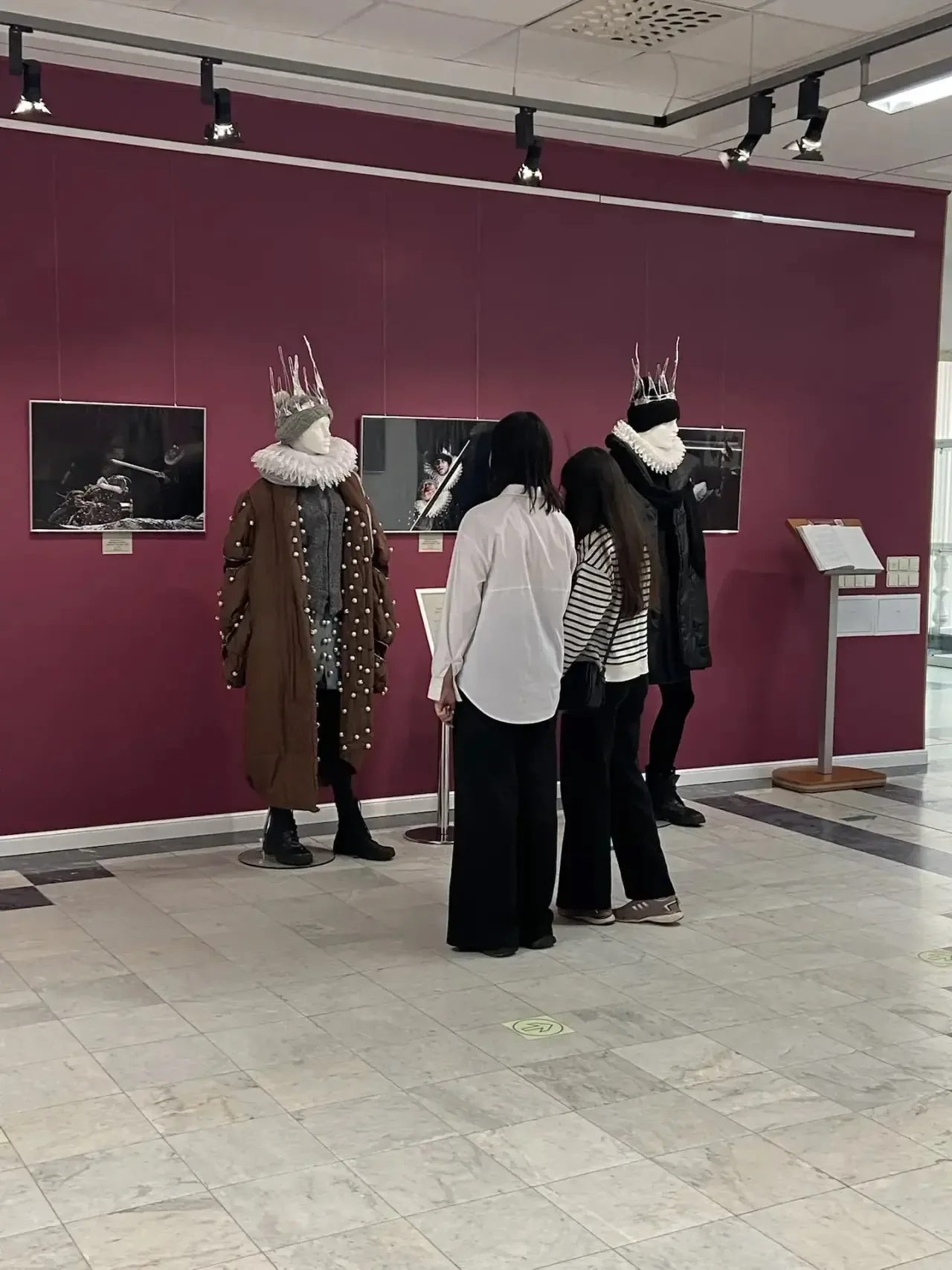 🎭 7А в пространстве театра: погружение в мир искусства! 🎭 На днях ученики 7А класса отправились в ув
