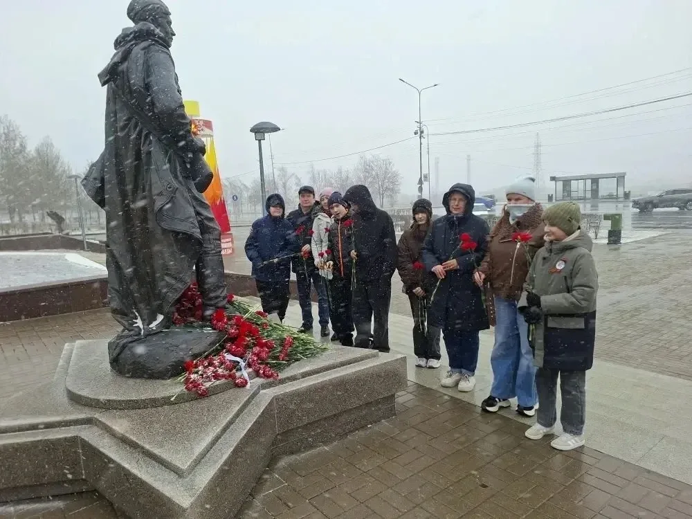 🇷🇺🎖️ «Память, которую мы храним сердцем…»  10 мая учащиеся и родители 6В класса в честь великого пра