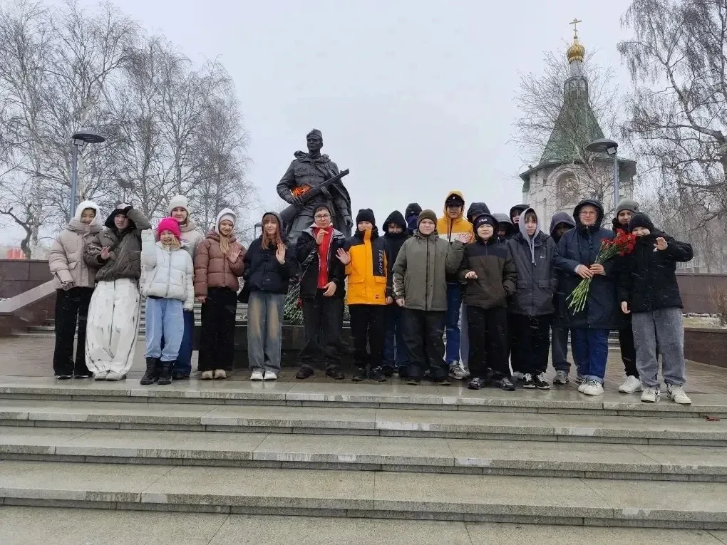 🇷🇺🎖️ «Память, которую мы храним сердцем…»  10 мая учащиеся и родители 6В класса в честь великого пра