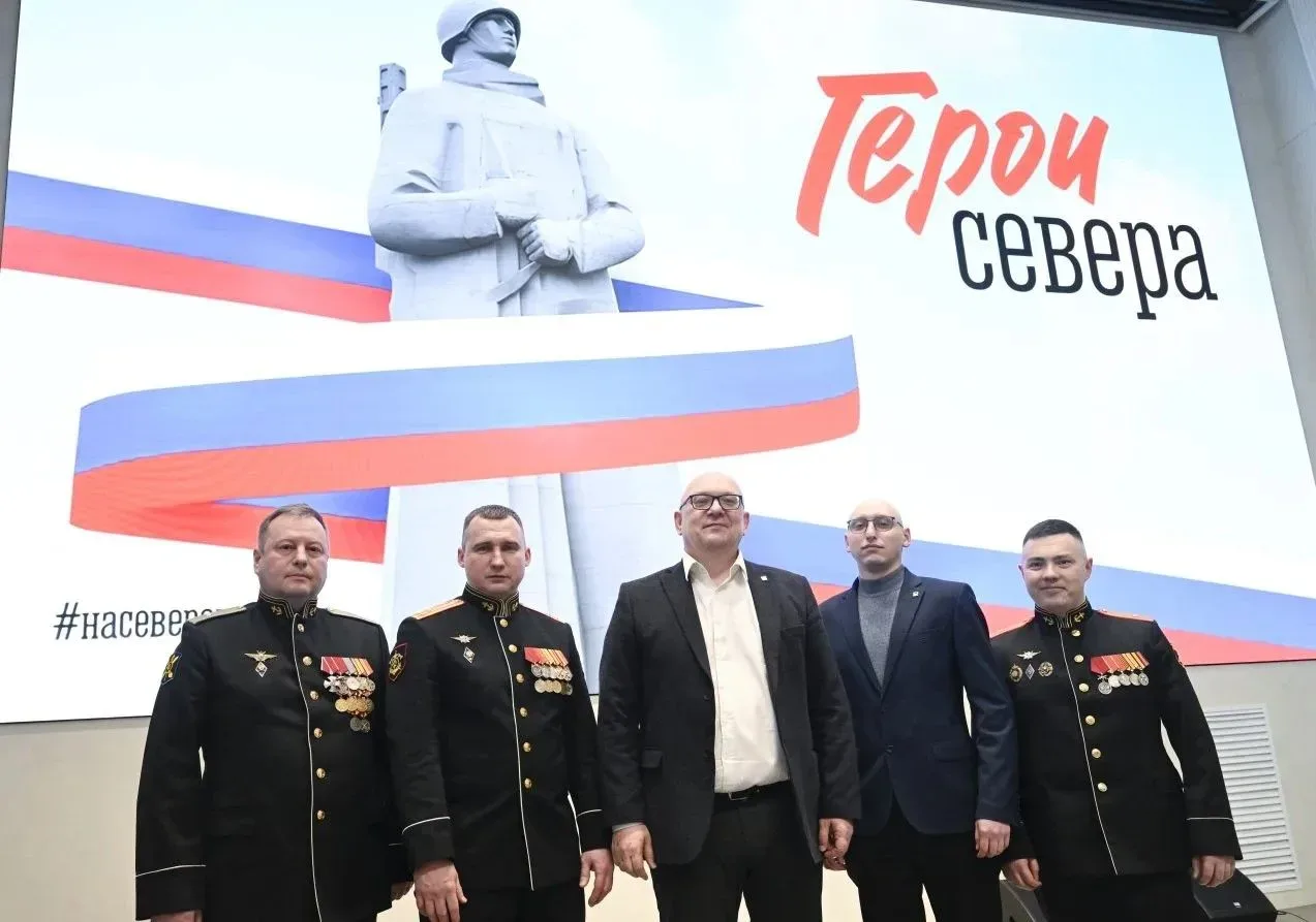 Владимир Евменьков:  Сегодня наши Герои Севера защитили дипломы! Искренне поздравляю североморцев Ан