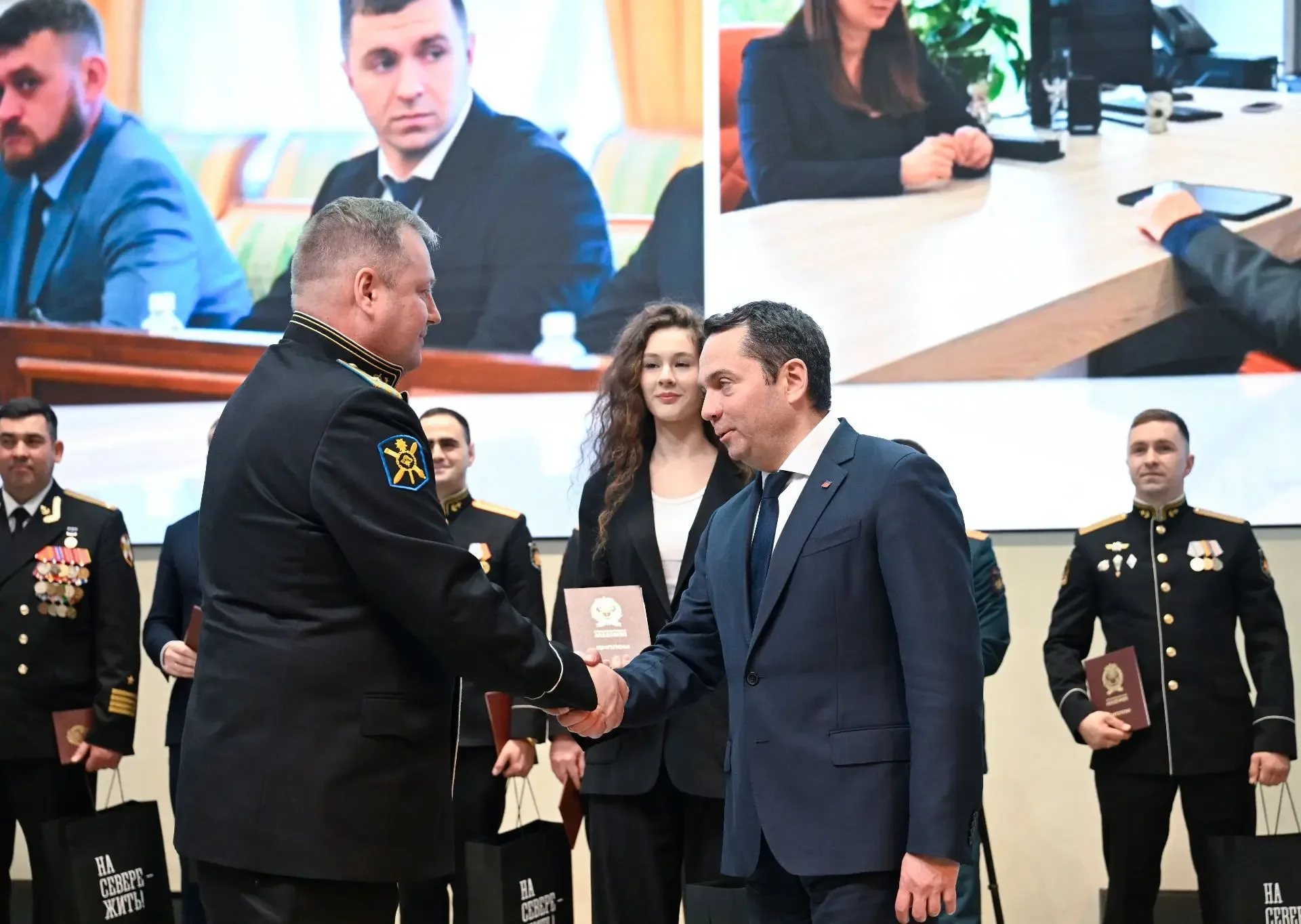 Владимир Евменьков:  Сегодня наши Герои Севера защитили дипломы! Искренне поздравляю североморцев Ан