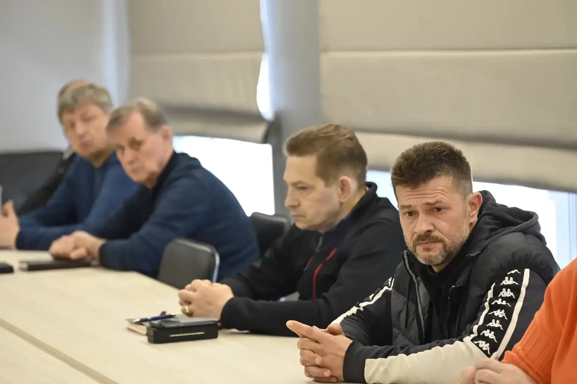 Владимир Евменьков:  Начну подводить итоги «коммунального часа» с вопроса, который волнует всех севе