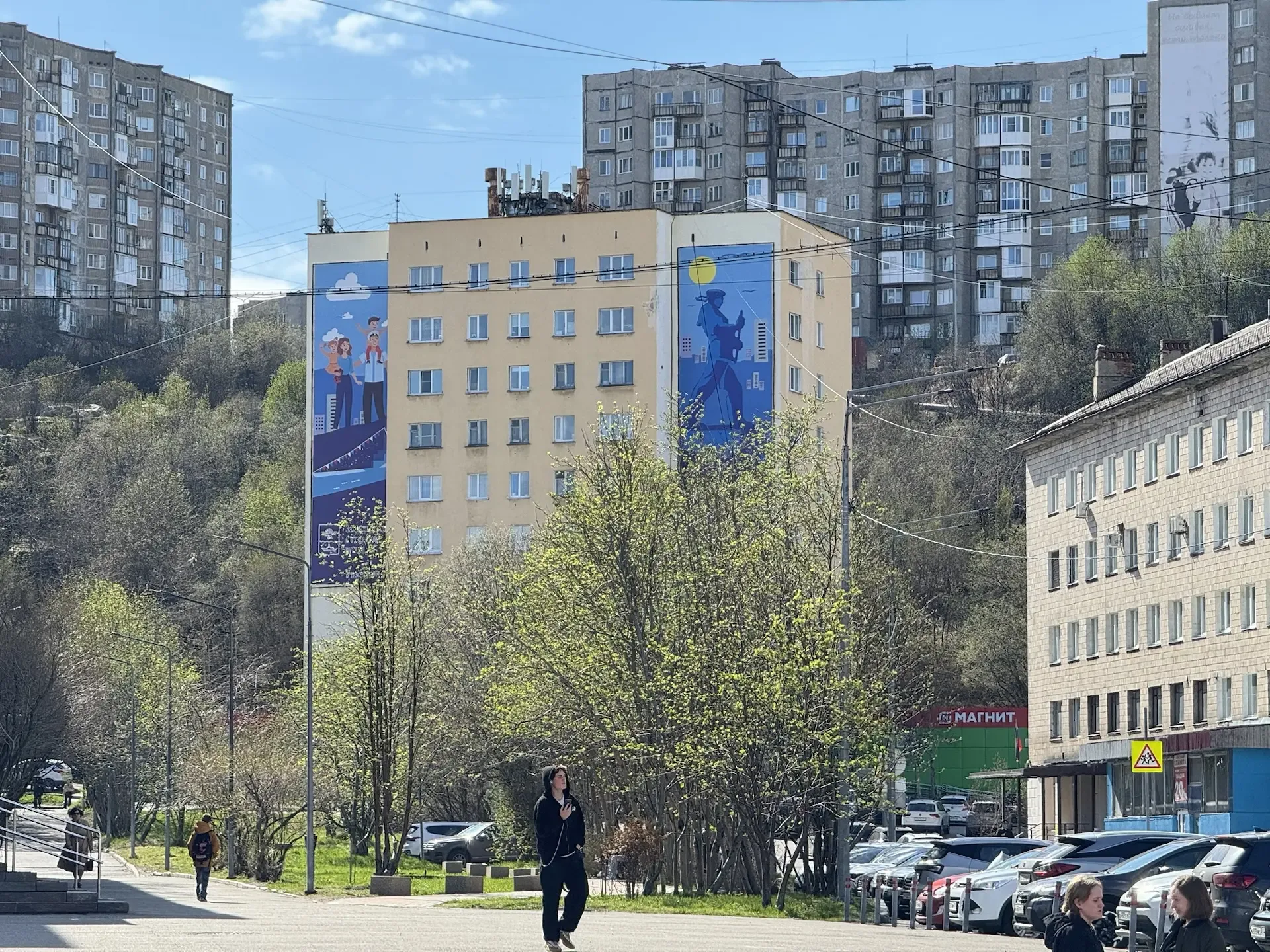 💚Доброе утро!   Календарное лето всё ближе. Город переодевается в зелёное.  По прогнозам синоптиков 