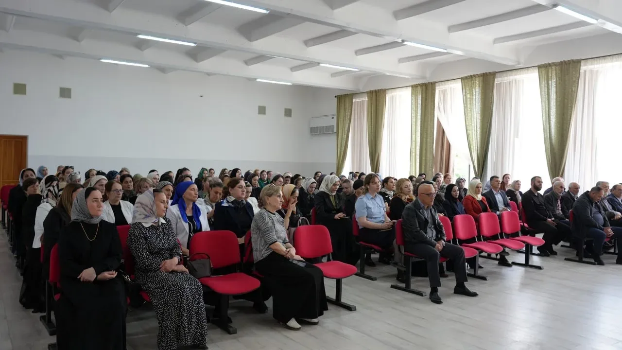 В Хасавюрте состоялось совещание по вопросам обеспечения безопасности в период выпускных мероприятий