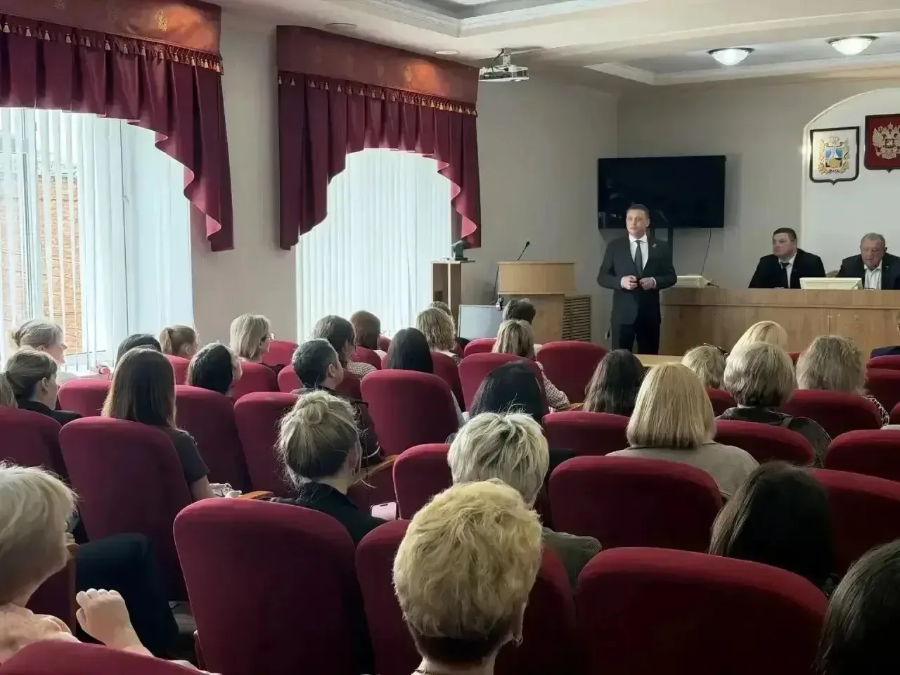 Дорогие земляки! Обращаюсь к каждому из вас.   Всю эту неделю я провел в поездках по 70 округу — общ