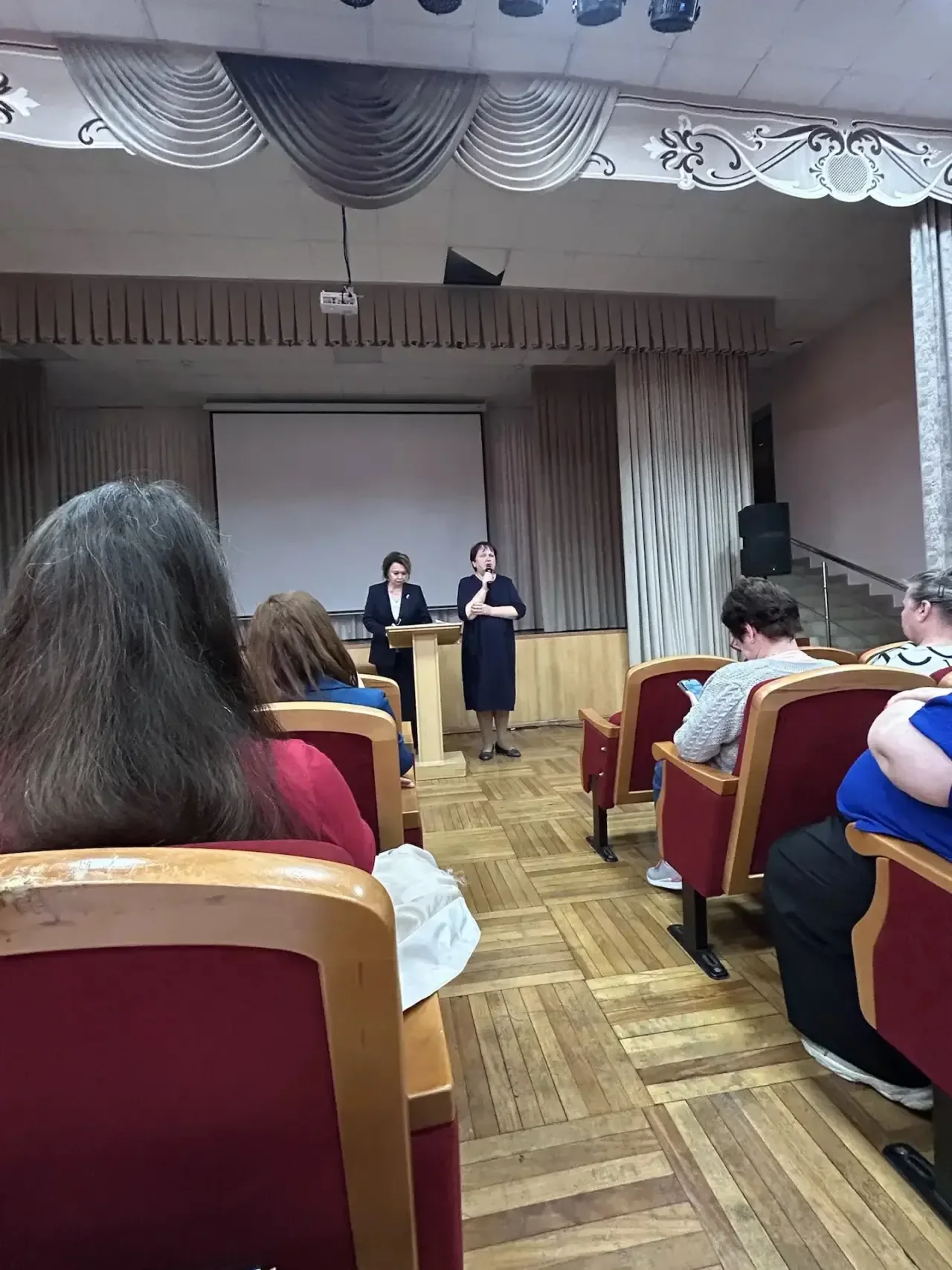 13-15 мая состоялась череда  общешкольных родительских собраний с 1-11 класс по подготовке к предсто