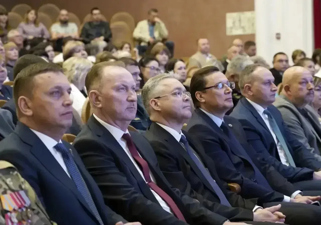 Глава города Невинномысска Михаил Миненков представил ежегодный отчёт о проделанной работе. На ключе