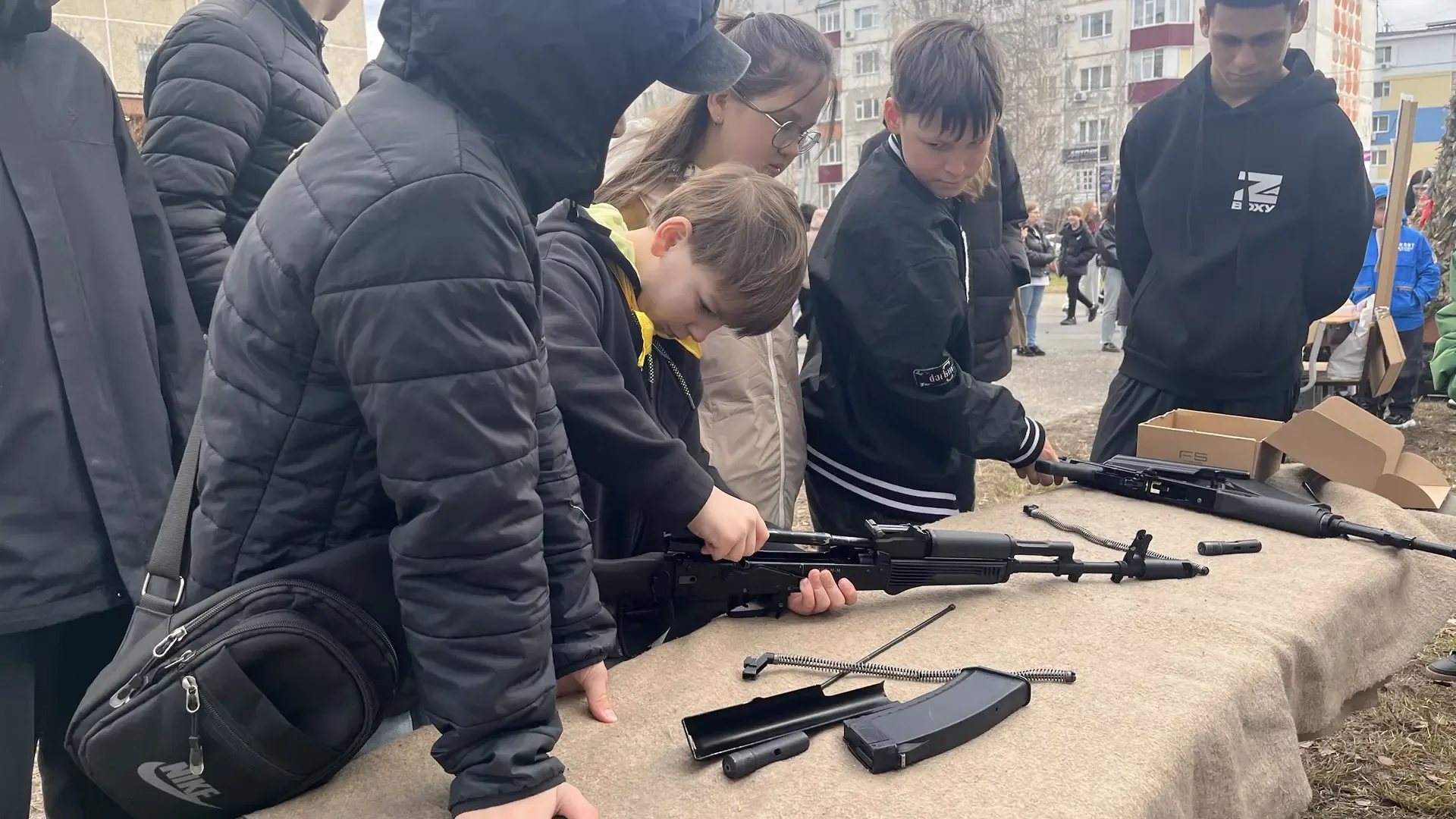 ✨ Сегодня в нашей школе прошёл традиционный праздник «Мир. Весна. Победа» — событие, которое объедин