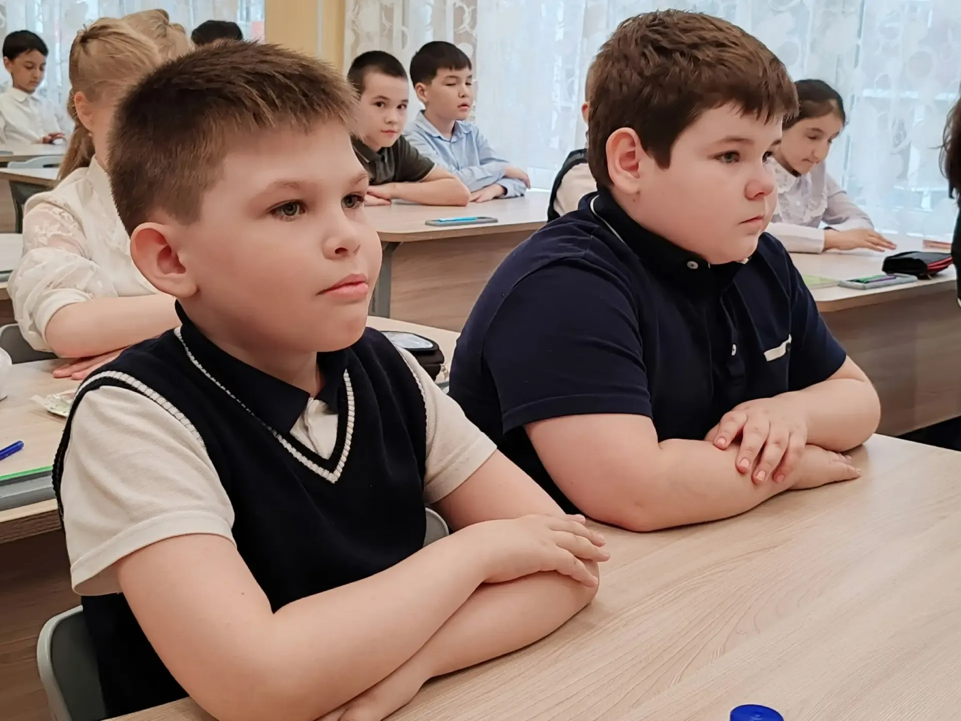 🎖 Неделя памяти: мы вместе храним историю!   В нашей школе прошла череда значимых и трогательных мер