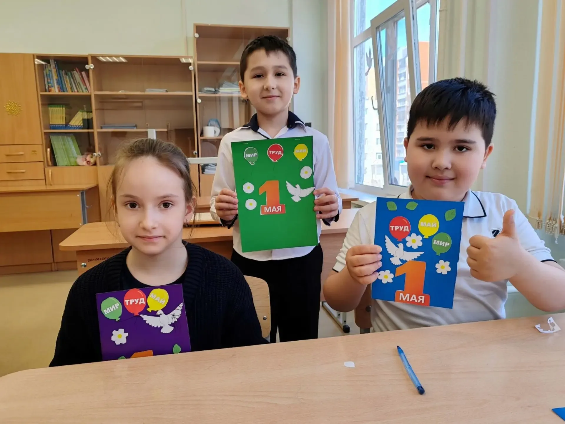 🦅 Орлята России поздравили ветеранов труда с 1 Мая!   💌В преддверии Праздника Весны и Труда наши юны