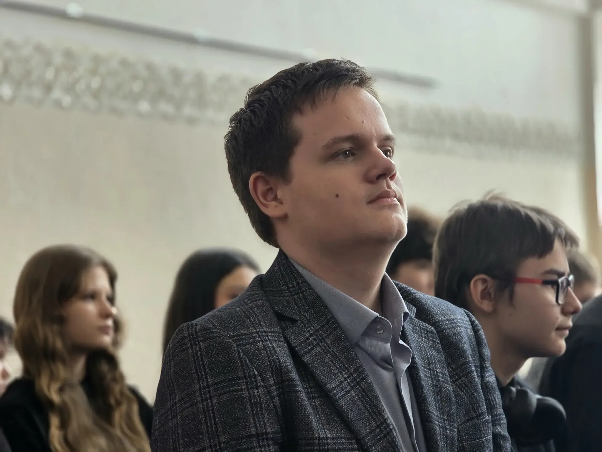 🇷🇺 Встреча с Рустамом хазратом Зайляповым у старшеклассников: разговор о главном   Сегодня для учени