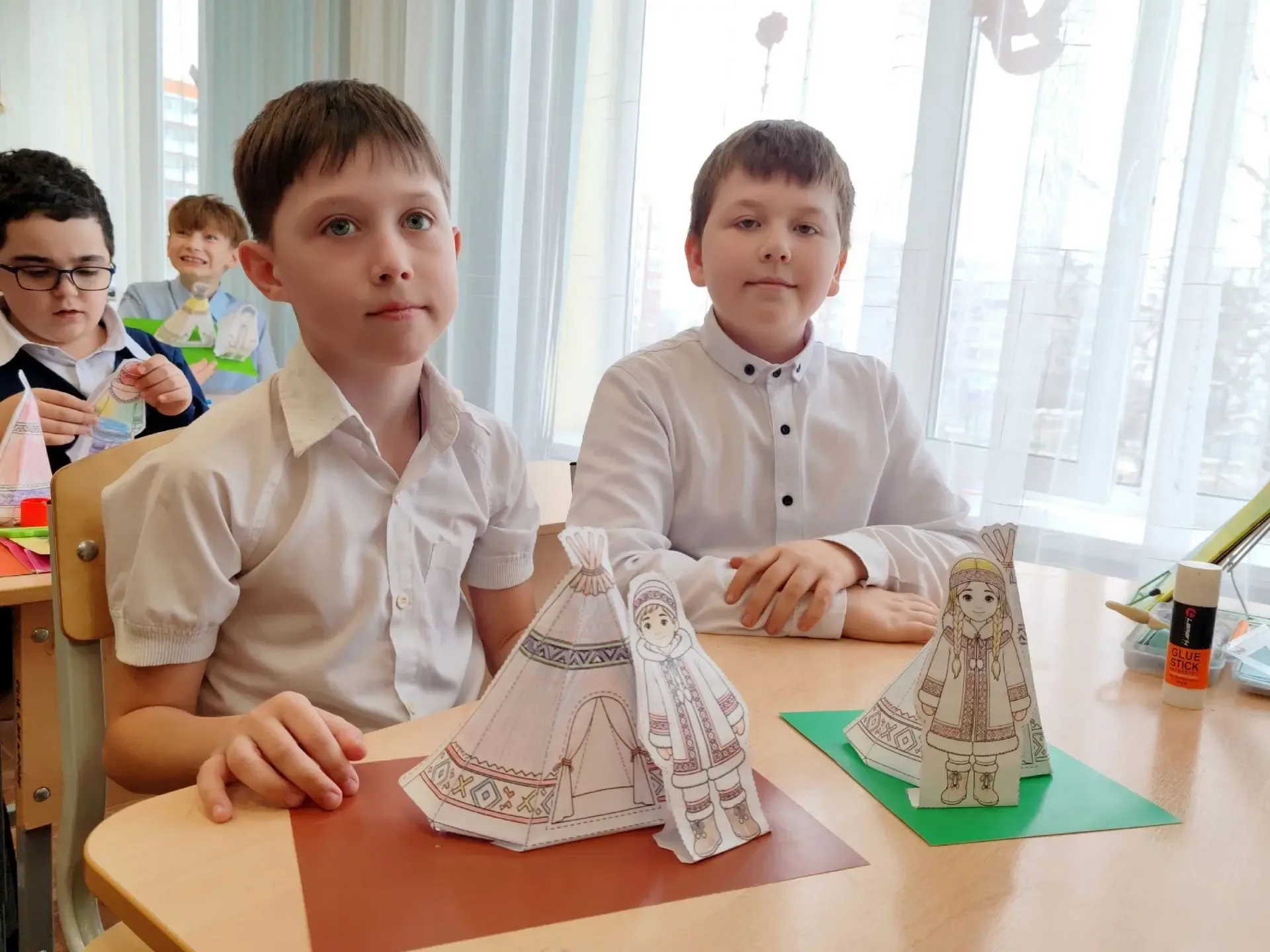 Сохраняя традиции: в школе отметили День малочисленных коренных народов России   В нашей школе совет