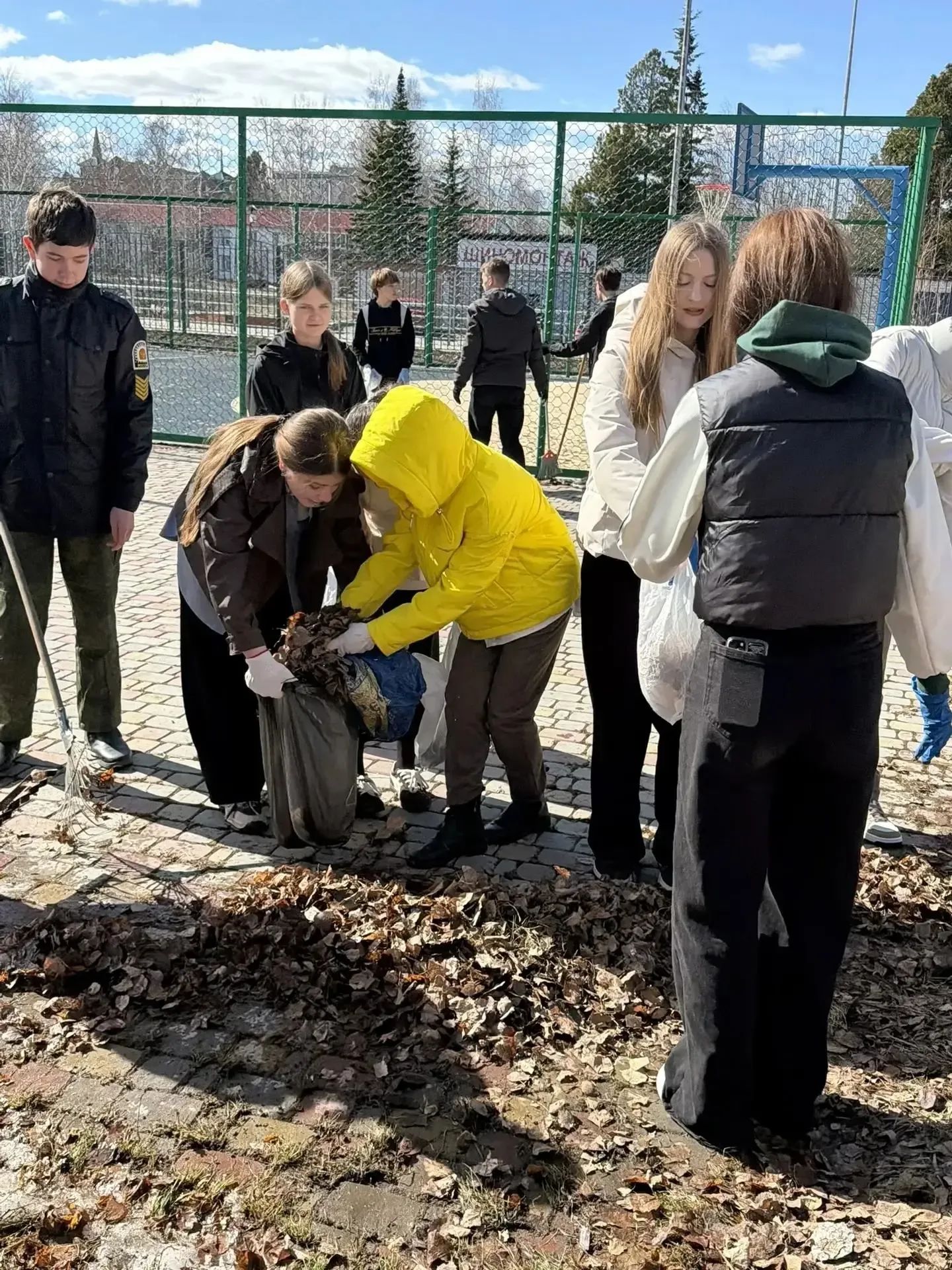 🧹 Субботник Первых. Встречаем день весны и труда! В рамках Всероссийской недели субботников «Мы за ч