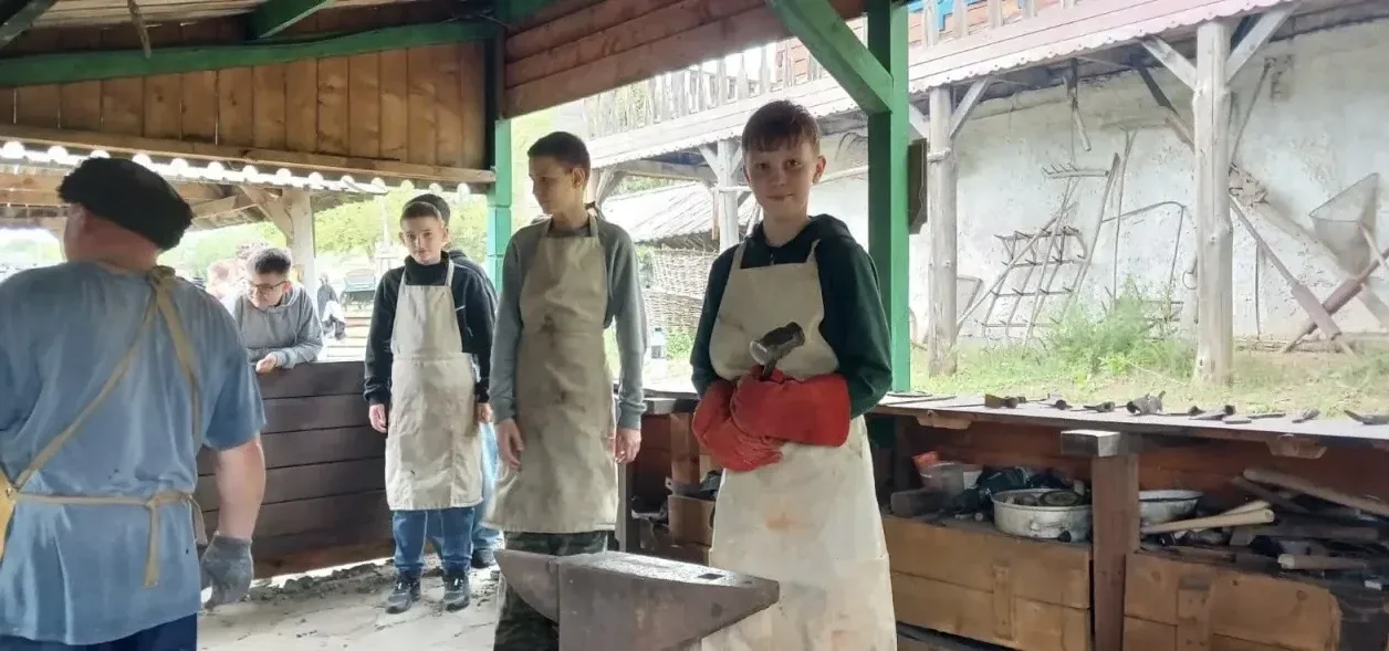 📜Изучаем историю Донского края!   ✍️18 мая обучающиеся 6.1 полицейского класса с классным руководите