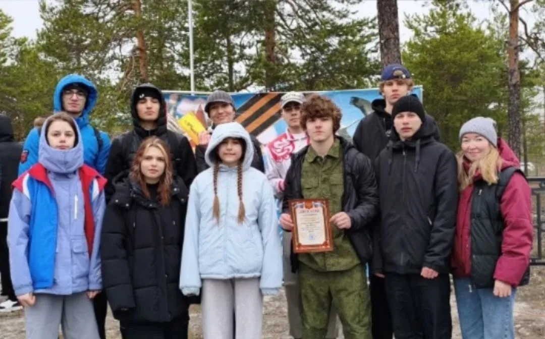 🥇 Обучающиеся нашей школы приняли участие в легкоатлетической эстафете, посвященной Дню Победы и зан