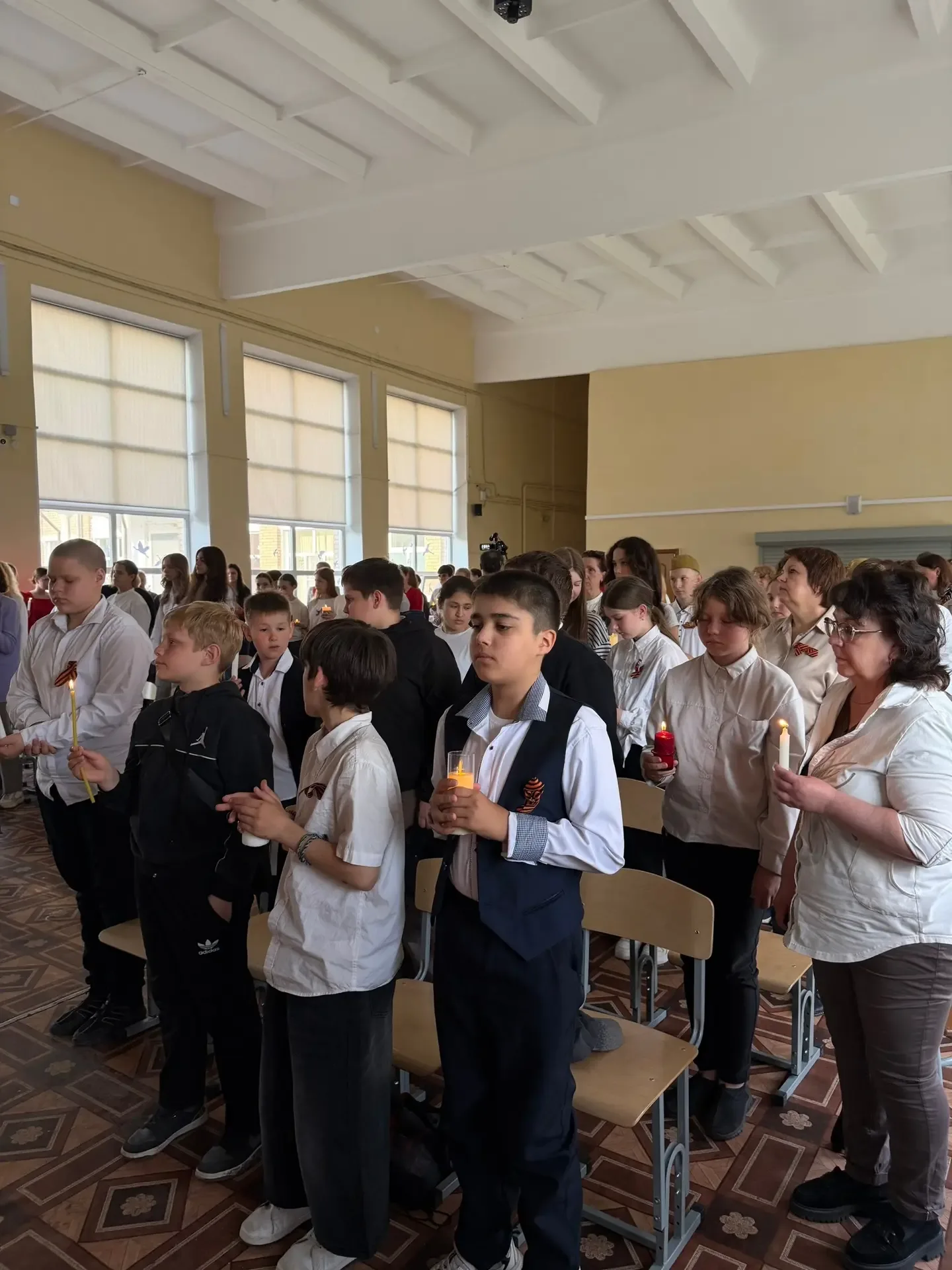 🕯️ «Пока горит свеча — жива память…»  В преддверии великого праздника — Дня Победы — в нашей школе п