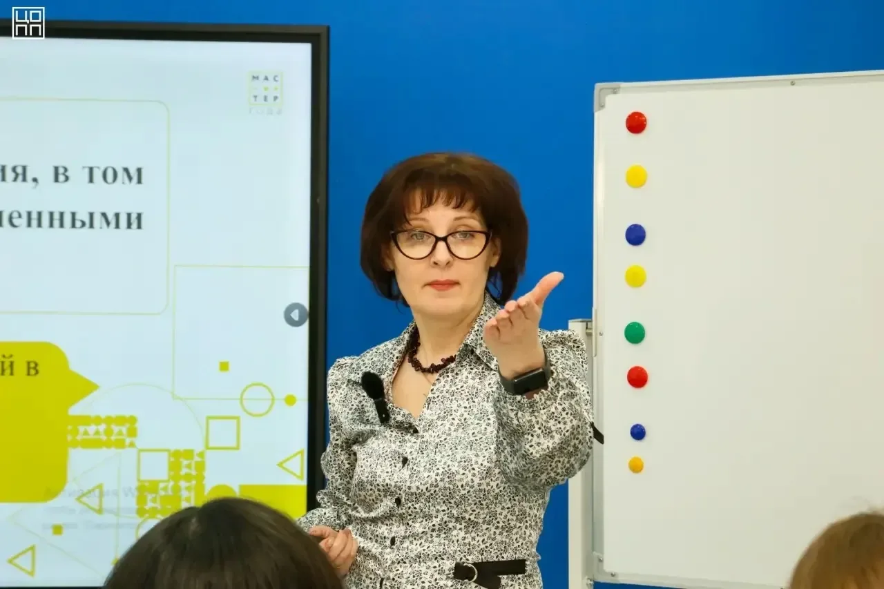 А ЧТО У НАС! А у нас замечательная новость: ПИМОНОВА ЕЛЕНА ВЛАДИСЛАВОВНА педагог-наставник «Борисогл