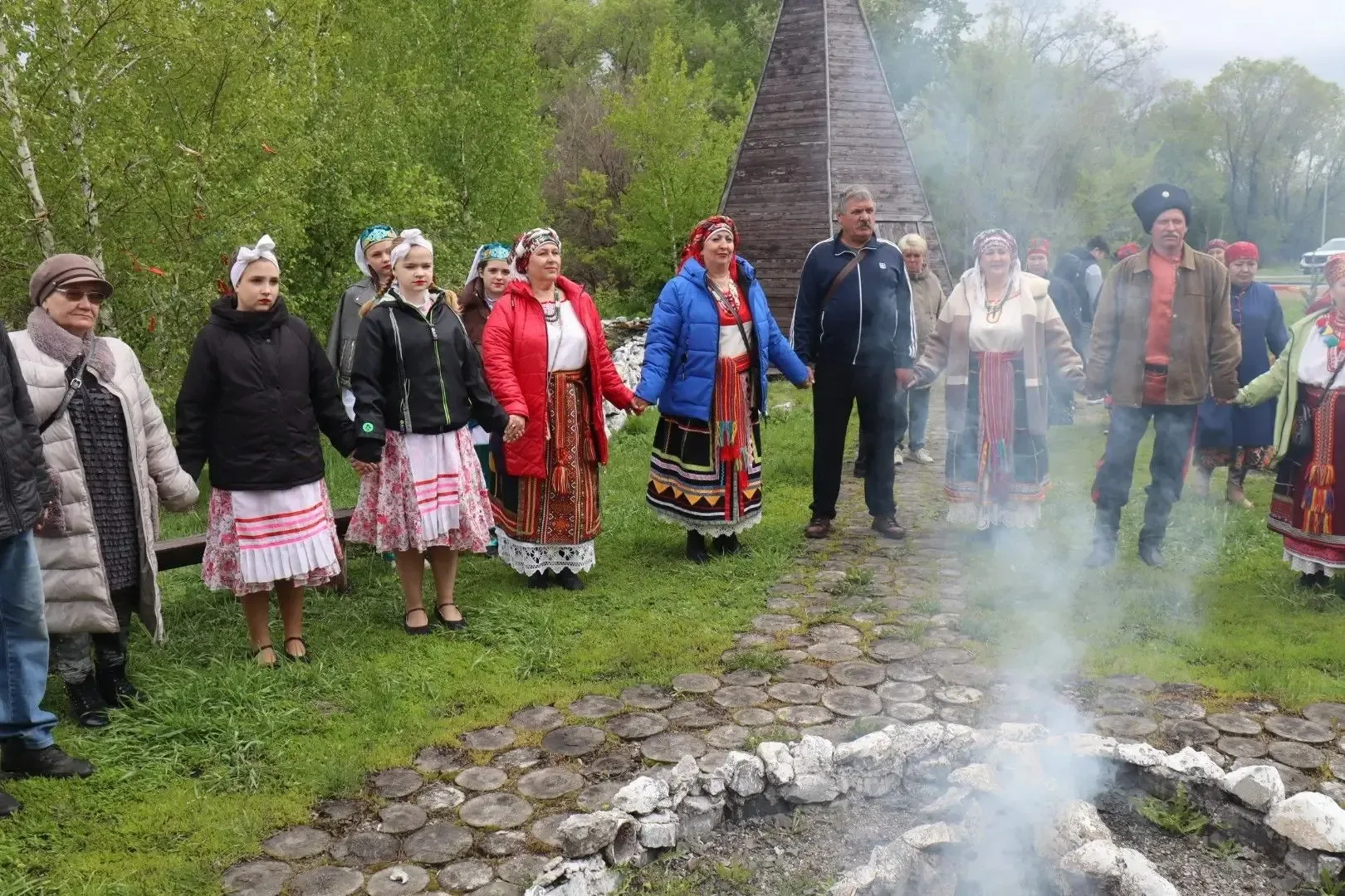 Объединяющая сила народных традиций  В этнокультурном центре "Заречное" прошёл праздник телеутского 