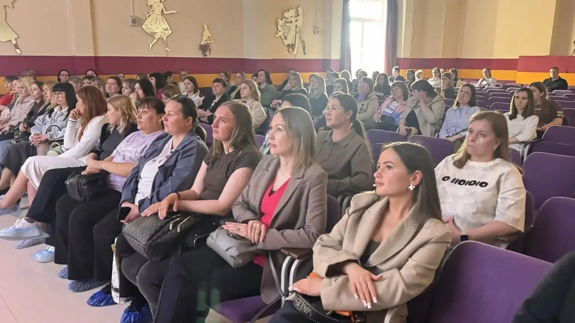 Сегодня состоялось муниципальное родительское собрание "От Орлят России к Первым".  Совместно в диал