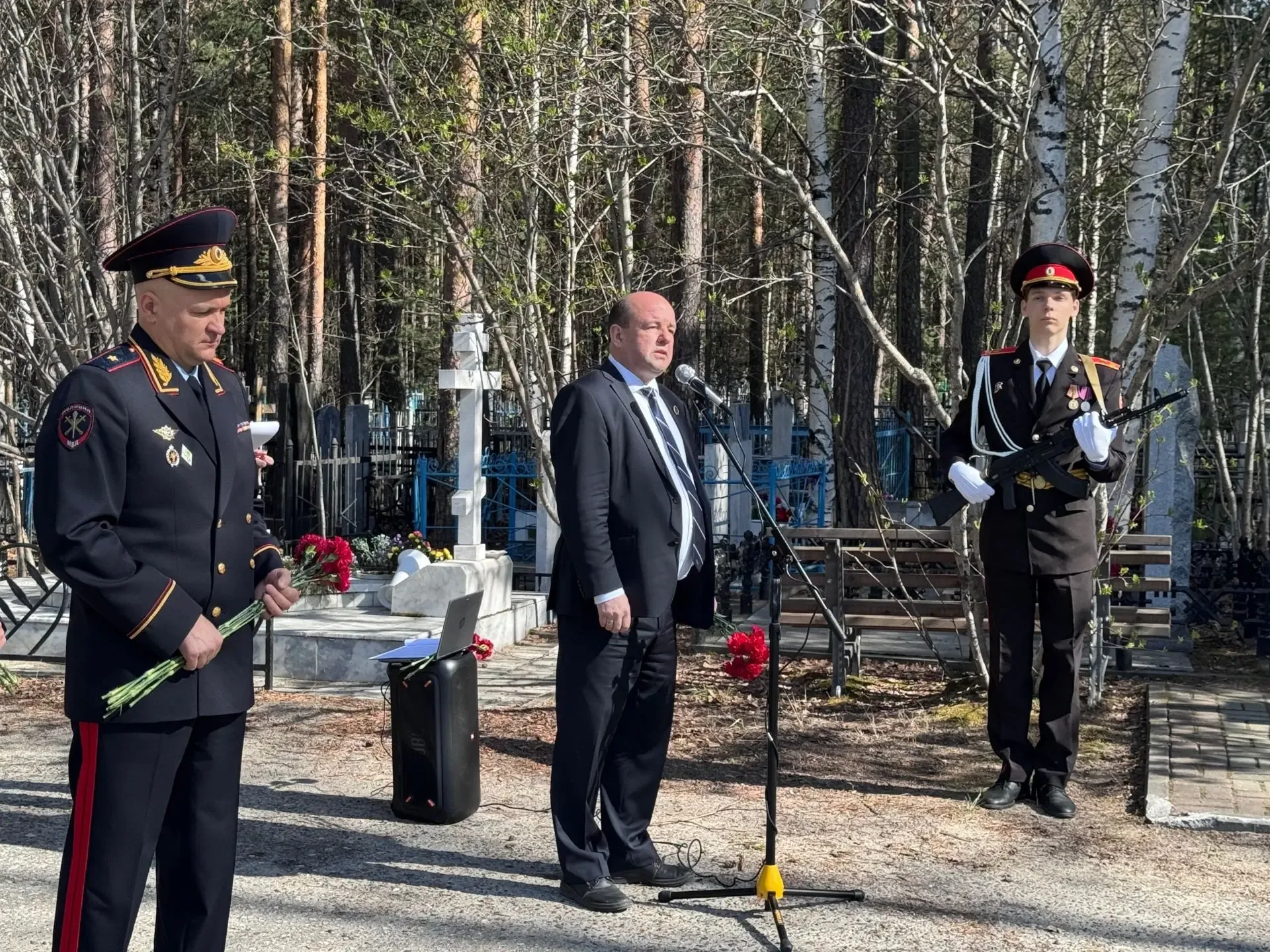 «День сердца»: кадеты и руководство УМВД почтили память Василия Ивановича Хисматулина.  20 мая кадет