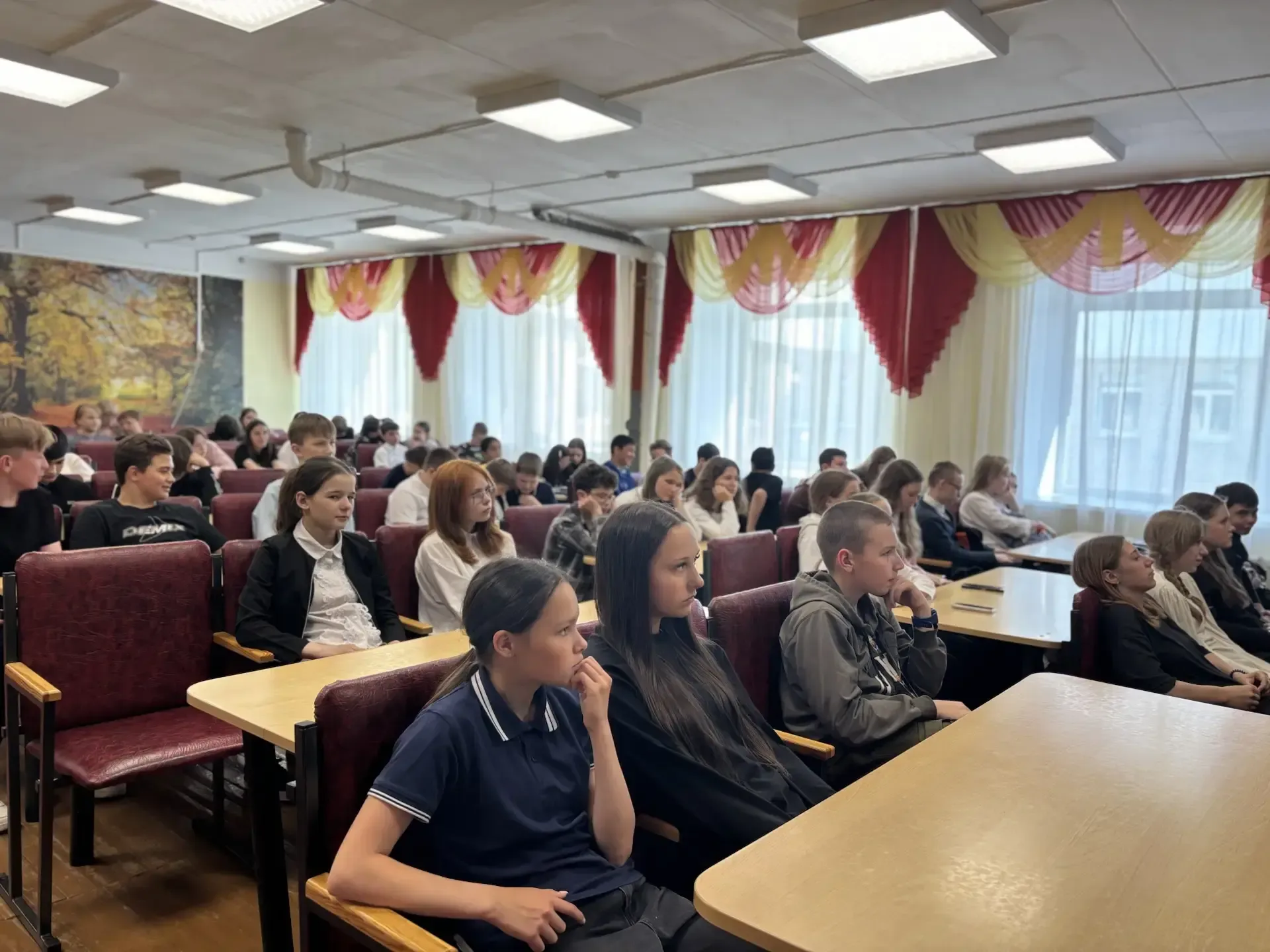 ❓А вы знали, зачем нужны налоги?  📍В гимназии прошла познавательная встреча с инспектором налоговой 