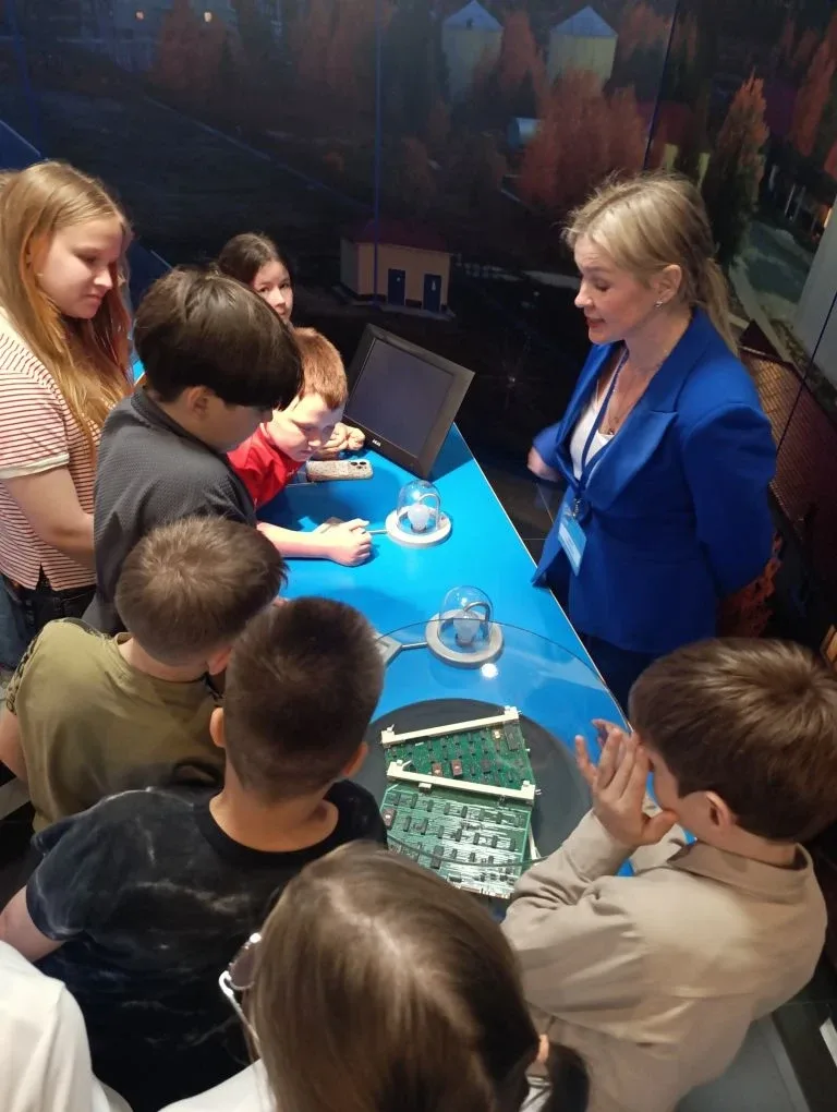 📍Сегодня обучающиеся 4д класса МАОУ гимназии г.Советский, вместе с классным руководителем Юрьевцевой