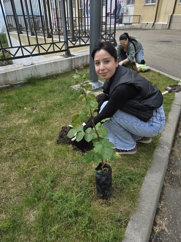 🌹Мы также хотим выразить отдельную признательность семьям и учителям, кто посвятил свое время и силы