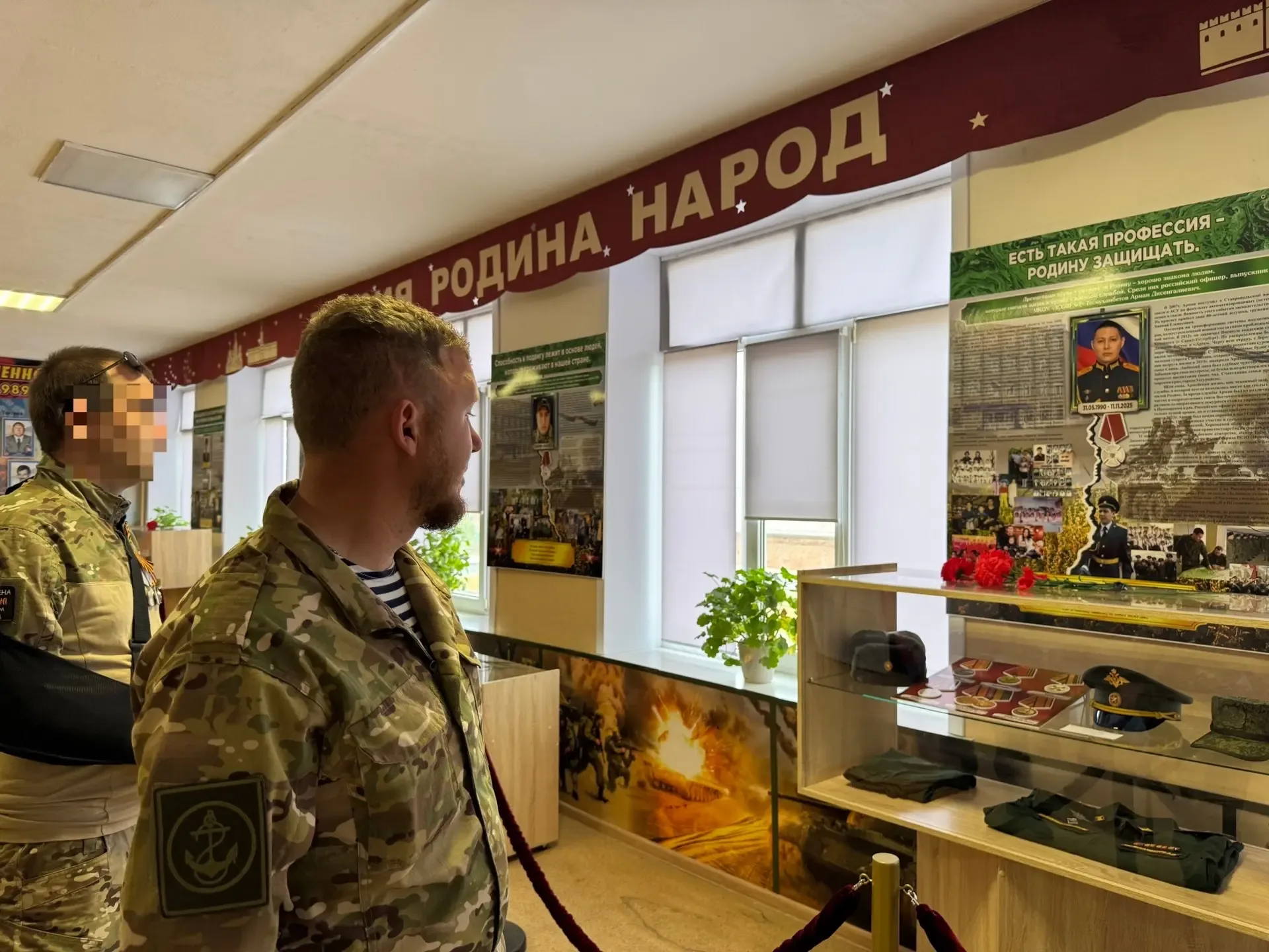 В Лиманской школе № 2 прошел особенный день. Ученики смогли лично пообщаться с теми, кто сегодня сто