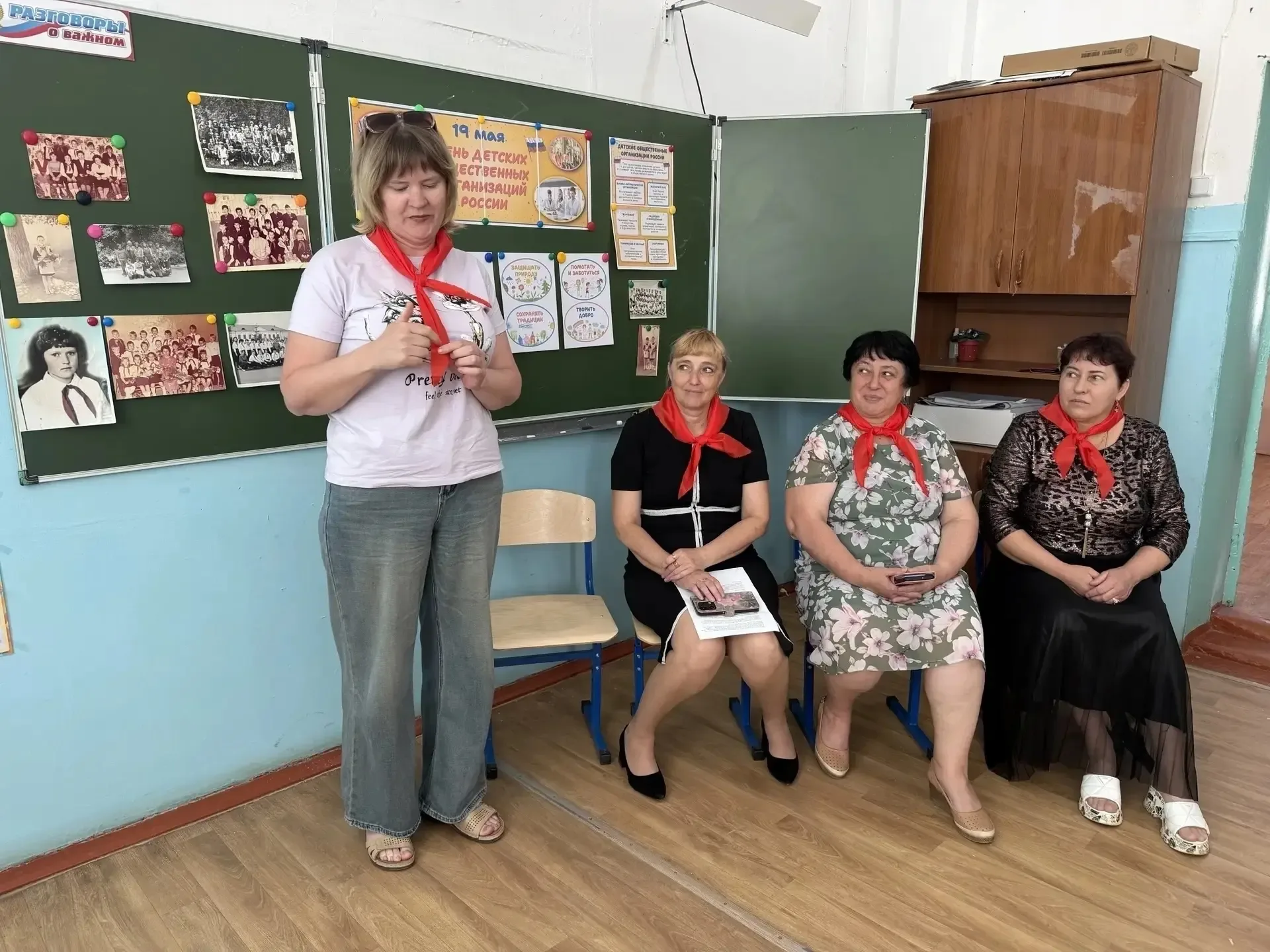 19 мая в образовательных учреждениях Лиманского округа прошел праздник, посвященный детским обществе