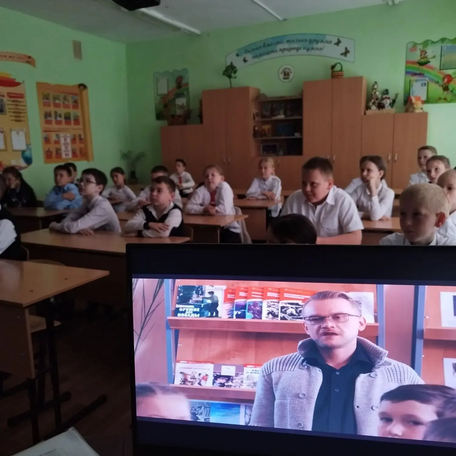 🎬 Киноурок в 3 А: «Лошадка для героя»      📌В рамках Всероссийского проекта «Киноуроки в школах Росс