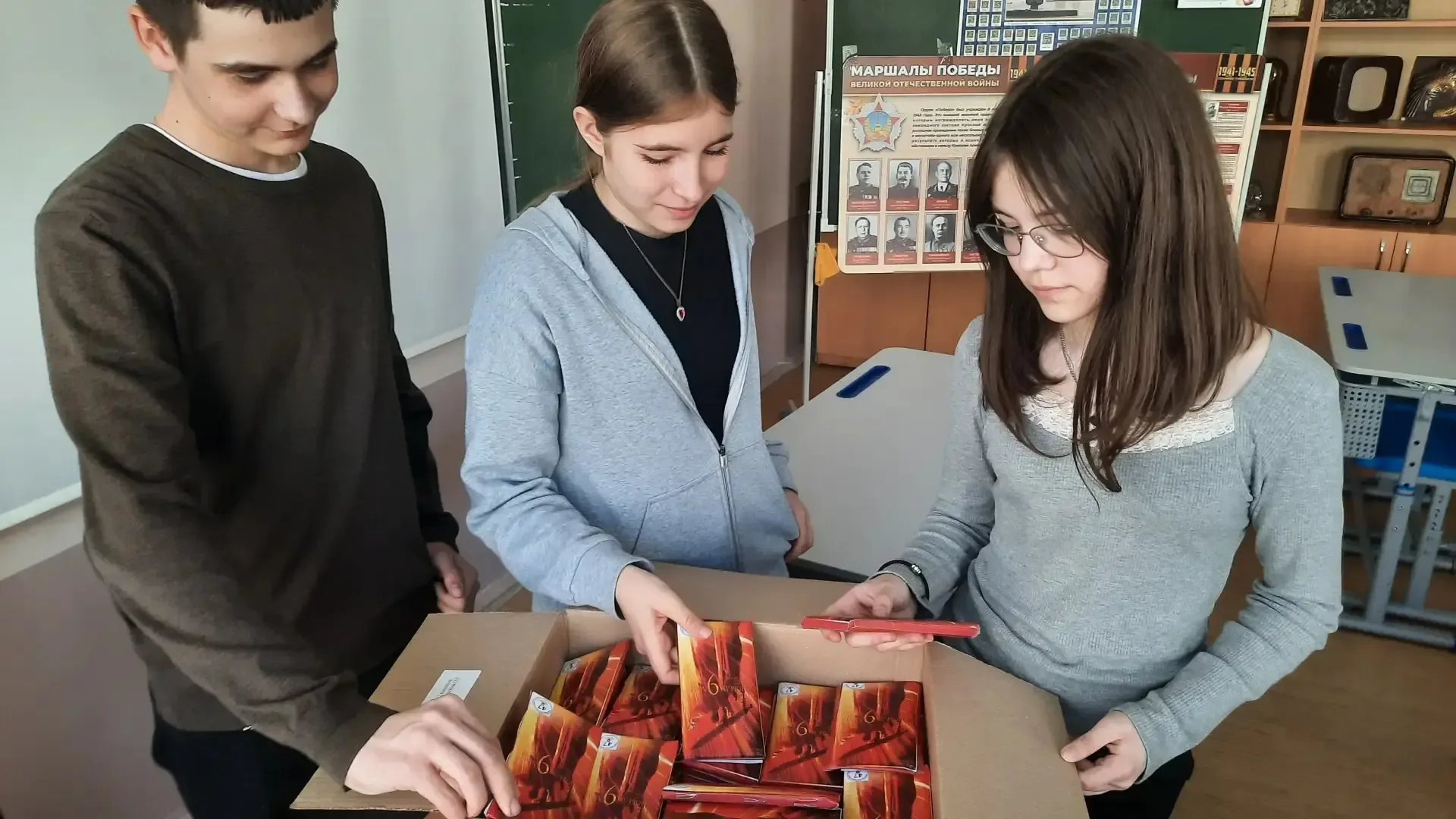 🎖 С Днём Победы! Тепло сердец для наших героев 🎖 В преддверии великого праздника — Дня Победы — учен