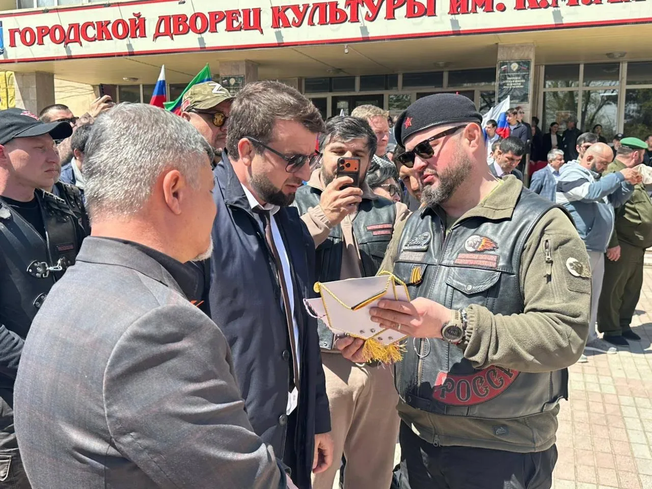 🇷🇺30 апреля учащиеся 9 «Г» и 9 «А» ,юнармейцы и активисты школы приняли участие в  масштабном XI Меж