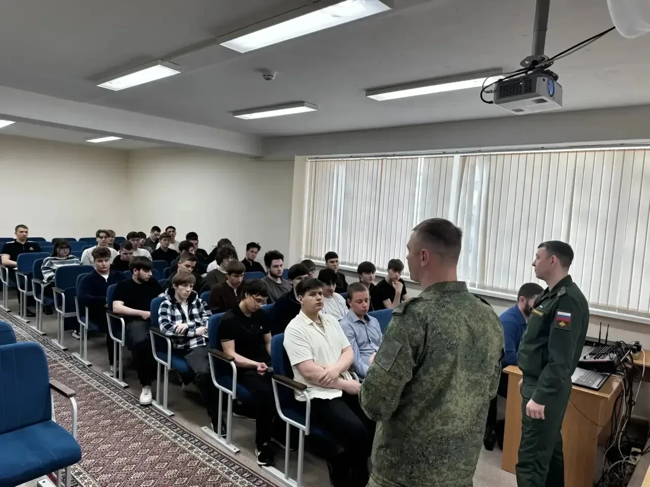 🗓️14 мая в филиале БУ «Лангепасский политехнический колледж» в городе Покачи состоялась встреча студ