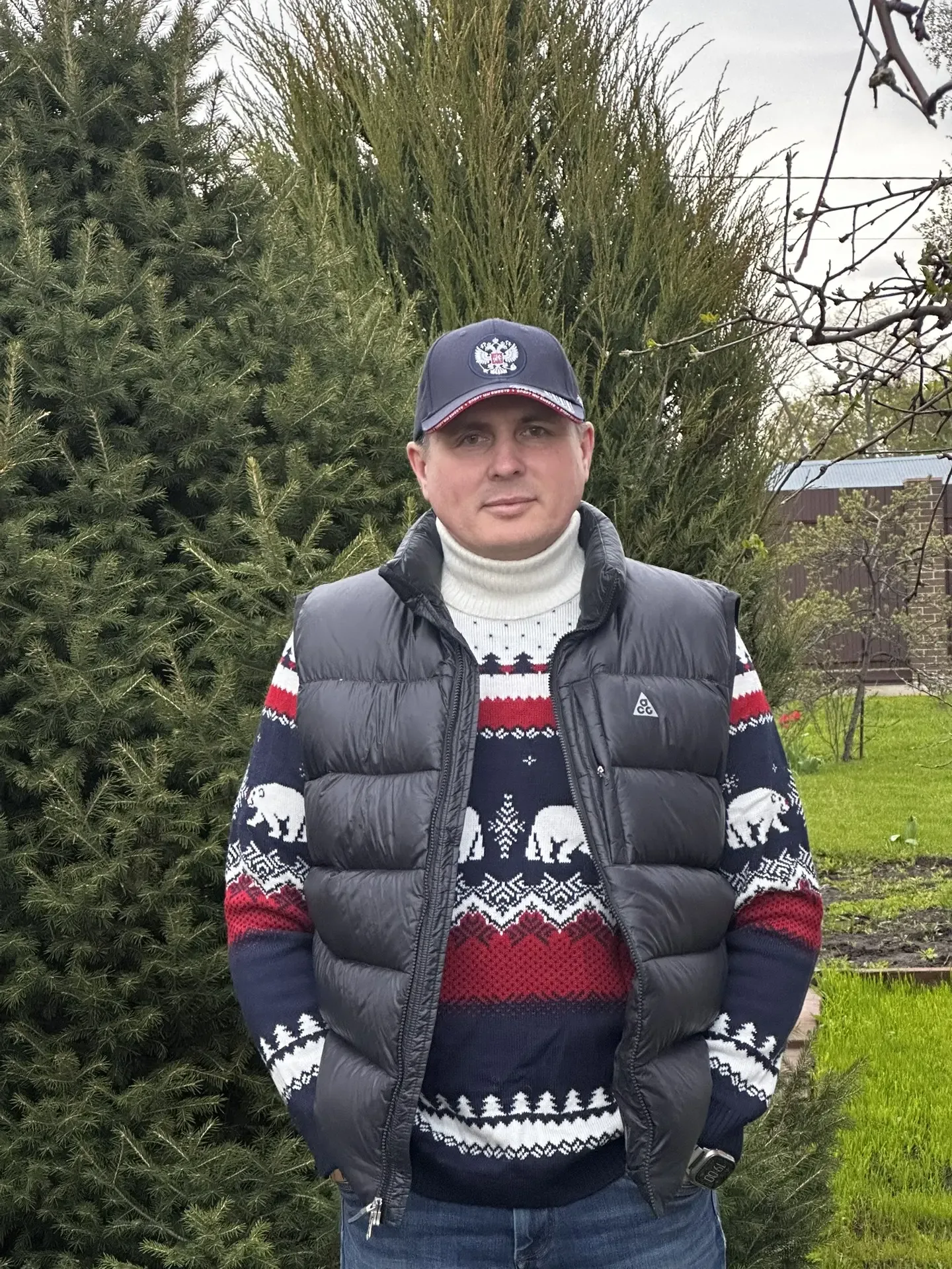 С 1 мая, друзья! 🔥  Открыл сезон шашлыков и майских выходных🍖🌞  Пусть у всех будет больше тепла, отд