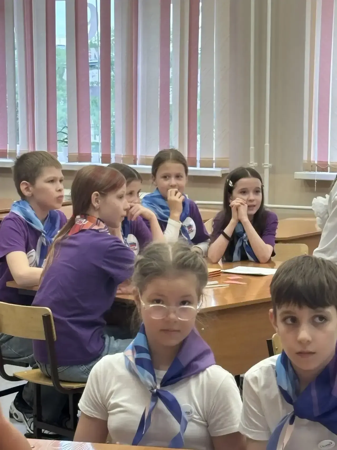 Сегодня ученики 4 «В» класса вместе с учителем-наставником А.А. Немковой приняли участие в первом го