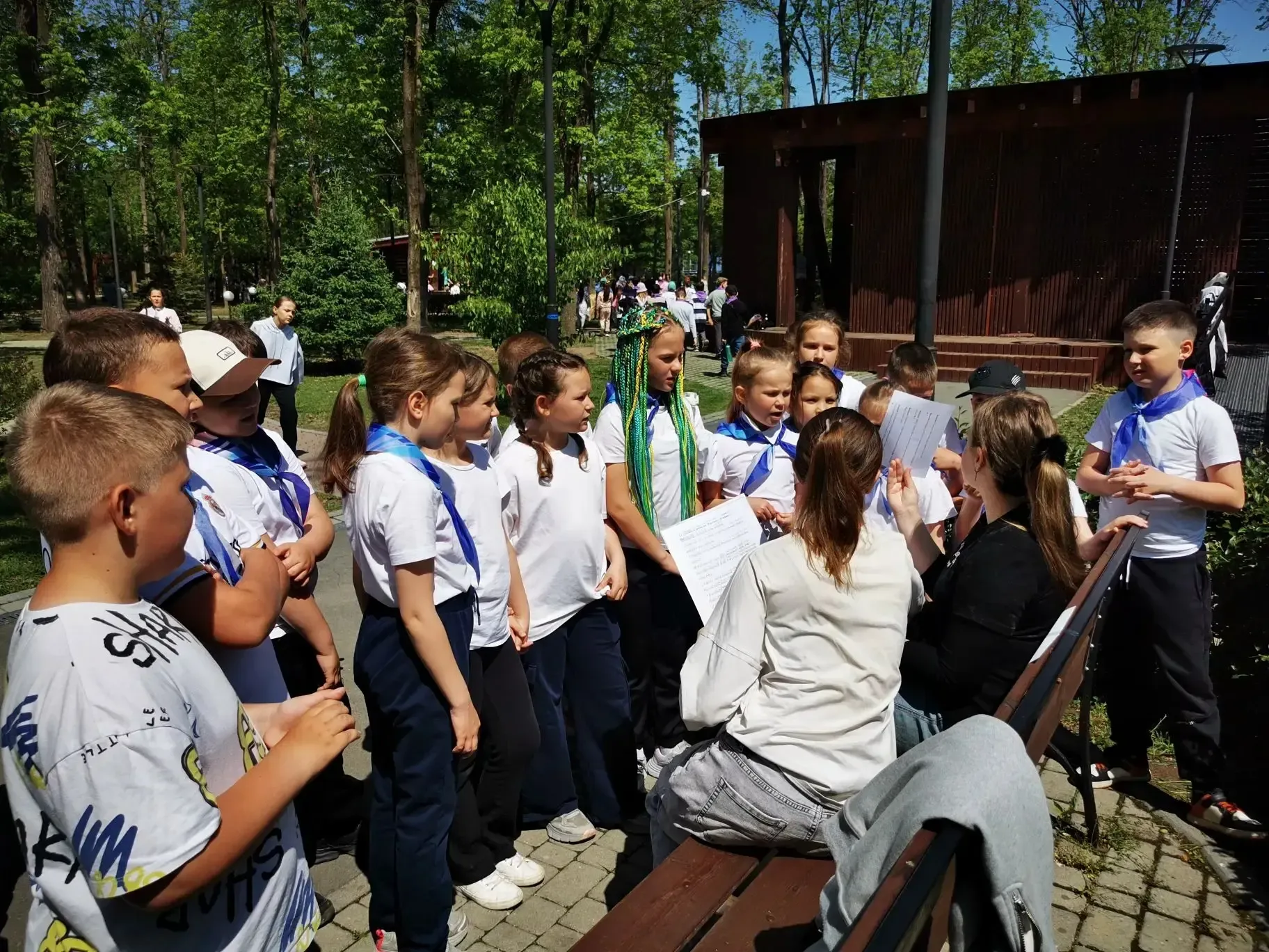 Поздравляем команду 2 «Б» класса «Мудрые совята» с грандиозной победой! 🏆  Наши ребята заняли первое