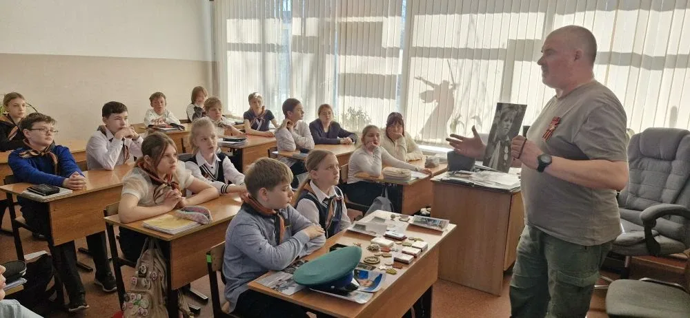🪖На этой неделе продолжилась серия уроков Мужества, посвященных Победе советского народа в Великой О