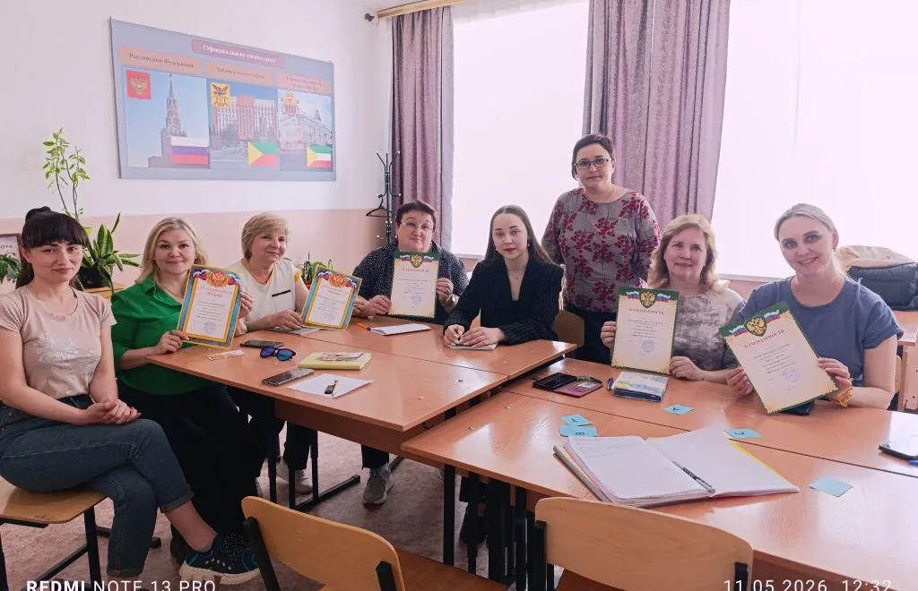 В нашей школе состоялся конкурс "Лучший наставник" среди педагогов. Лучшего мы не смогли определить,
