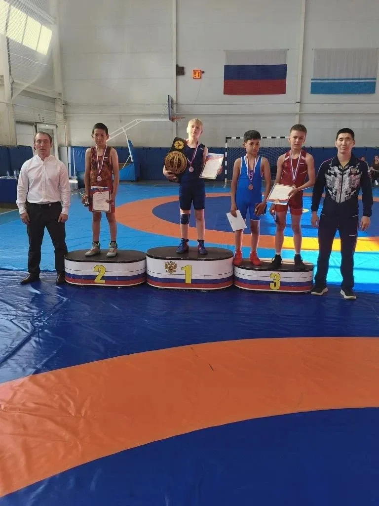 🏆 В Майминском районе прошло первенство по спортивной борьбе на призы главы района  В соревнованиях 