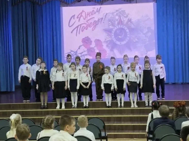 🎶 Песни Победы, которые звучат от сердца ❤️  В нашей школе стартовал фестиваль «Праздник Победной ве
