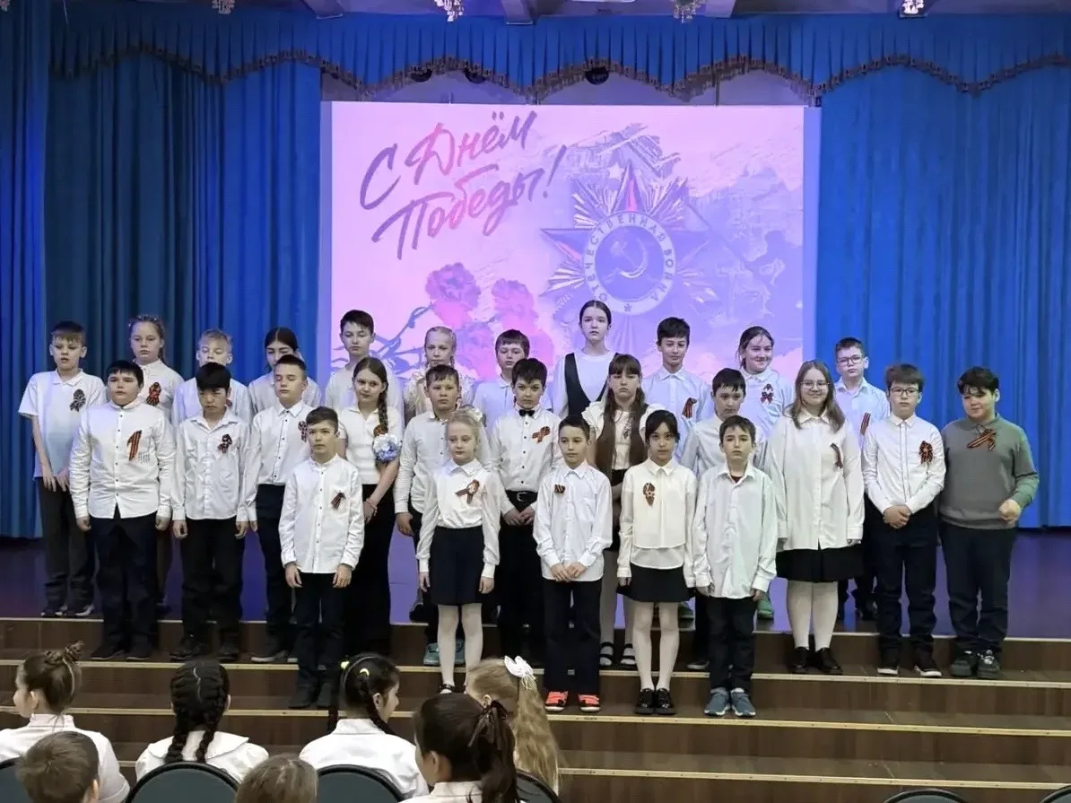 🎶 Песни Победы, которые звучат от сердца ❤️  В нашей школе стартовал фестиваль «Праздник Победной ве