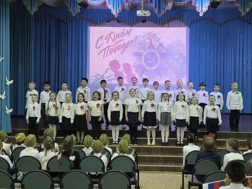 🎶 Песни Победы, которые звучат от сердца ❤️  В нашей школе стартовал фестиваль «Праздник Победной ве