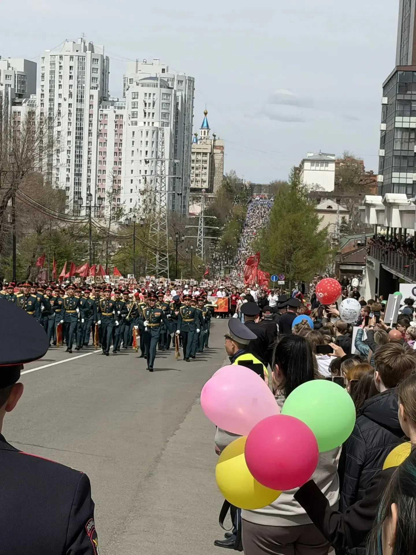 🎖️🇷🇺 Память в наших сердцах: ученики 7-х классов на «Бессмертном полку»  ❤️ Сегодня, 9️⃣ мая, наши с