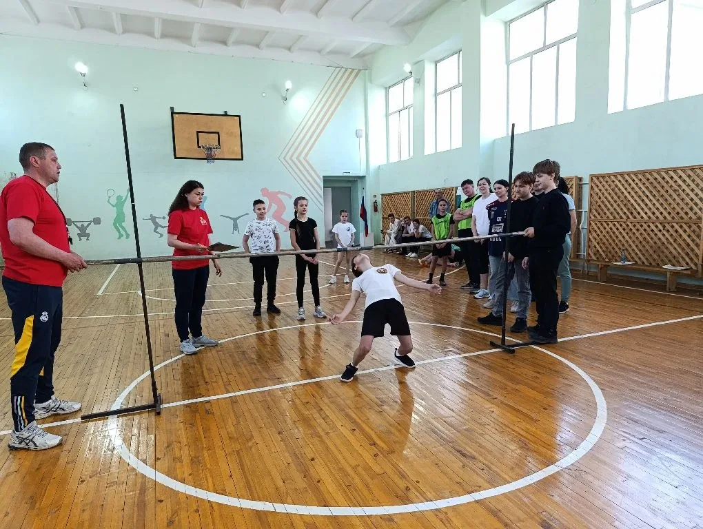 «Папа, мама, я — спортивная семья»: в СОШ 40 прошёл захватывающий семейный конкурс!  ✨Сегодня наша ш