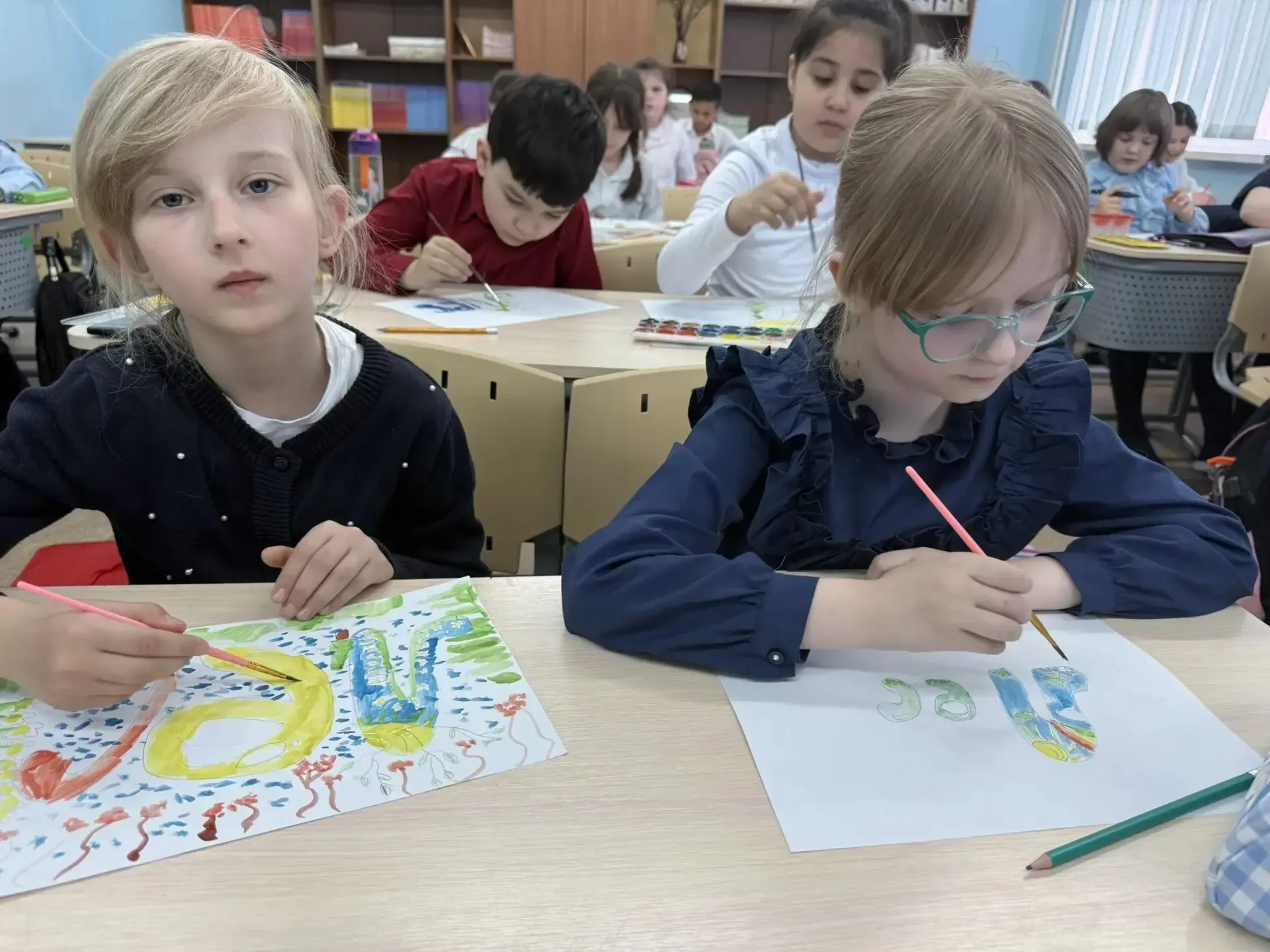 🖌Художественный мастер-класс «Буквица»   📅 22 мая для ребят начальных классов прошел художественный 