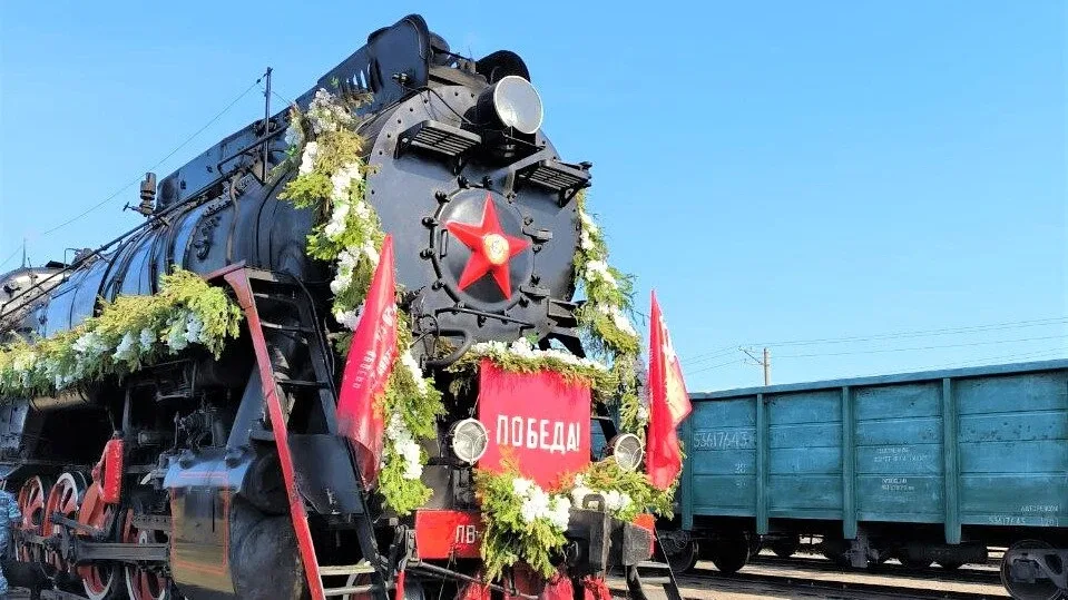 Дорогие ученики, уважаемые родители и педагоги! В год 81-й годовщины Великой Победы Свердловская жел